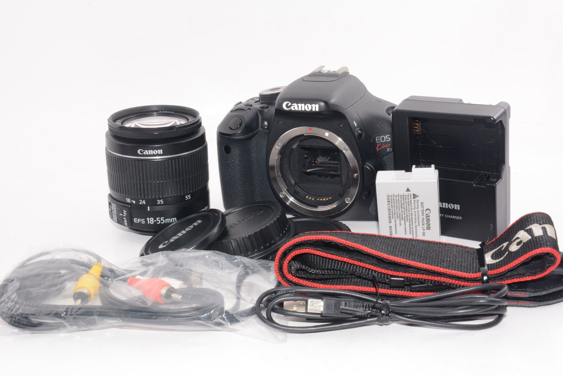 【外観特上級】Canon デジタル一眼レフカメラ EOS Kiss X5 レンズキット