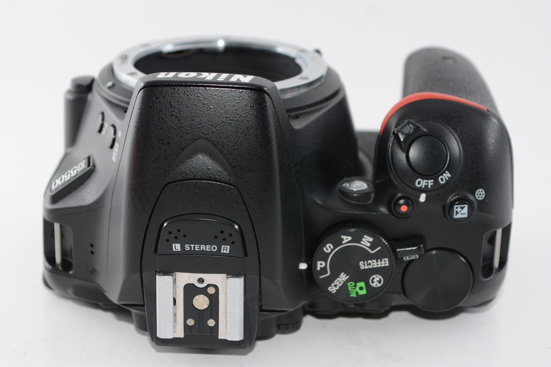 【外観並級】Nikon デジタル一眼レフカメラ D5500 ボディー ブラック D5500BK