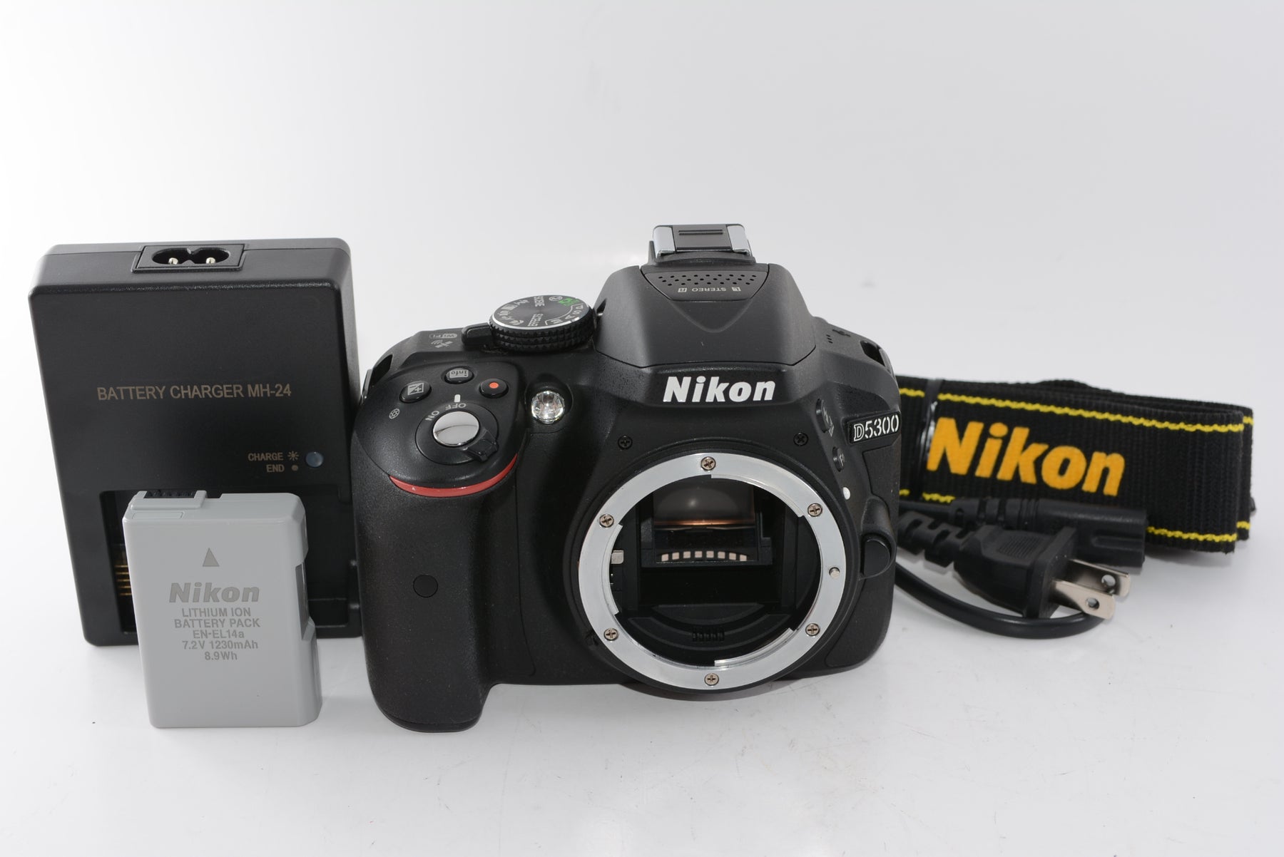 【外観特上級】Nikon デジタル一眼レフカメラ D5300 ブラック