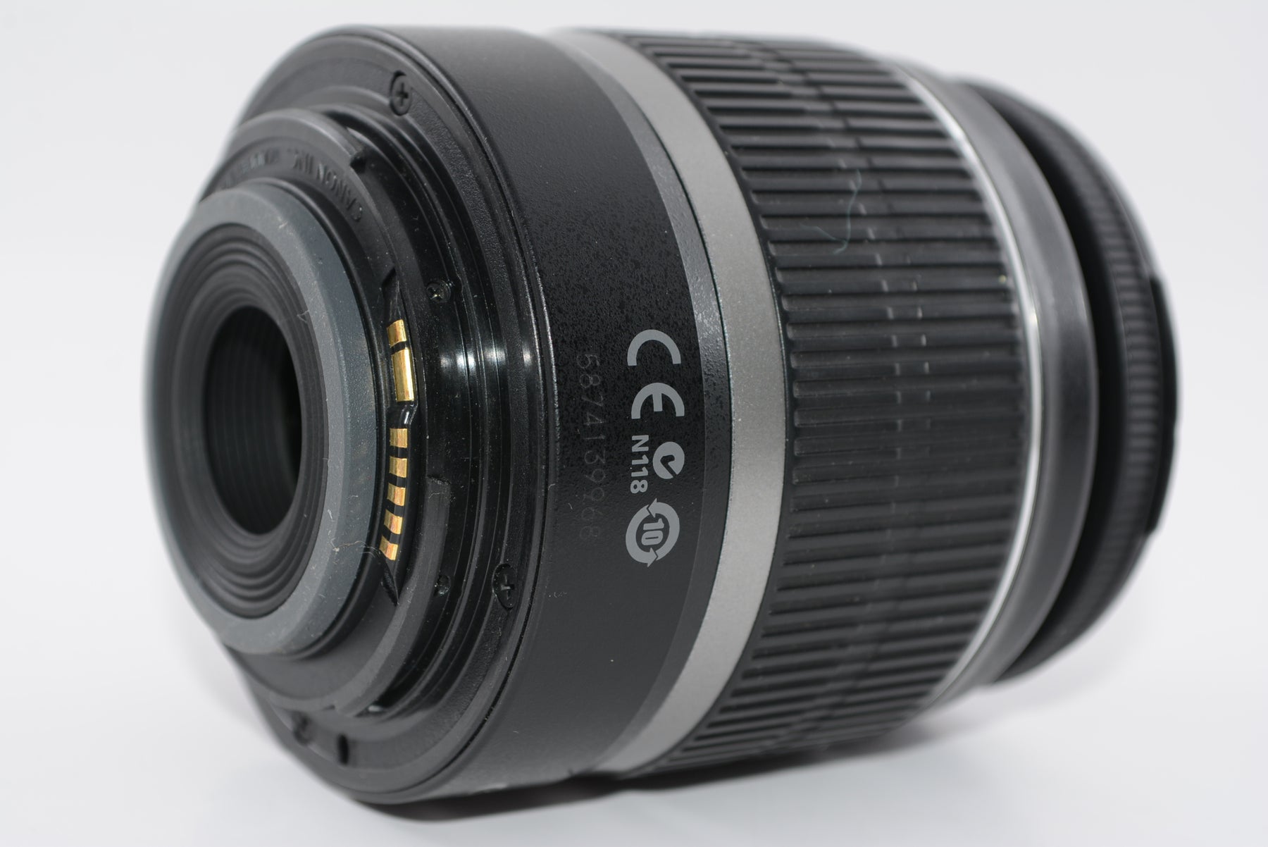 【外観特上級】Canon 標準ズームレンズ EF-S18-55mm F3.5-5.6 IS