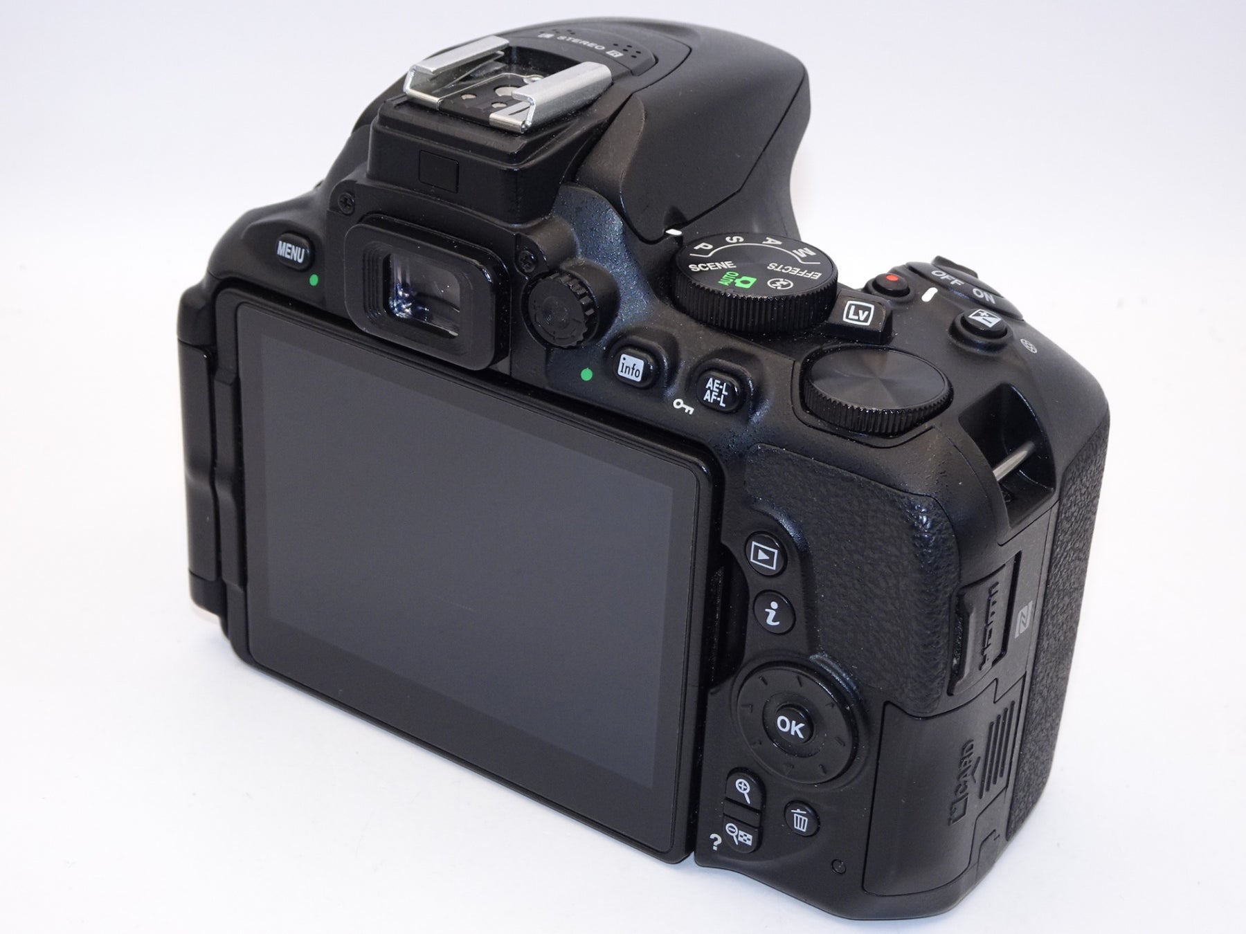 【外観並級】Nikon デジタル一眼レフカメラ D5600 ボディ