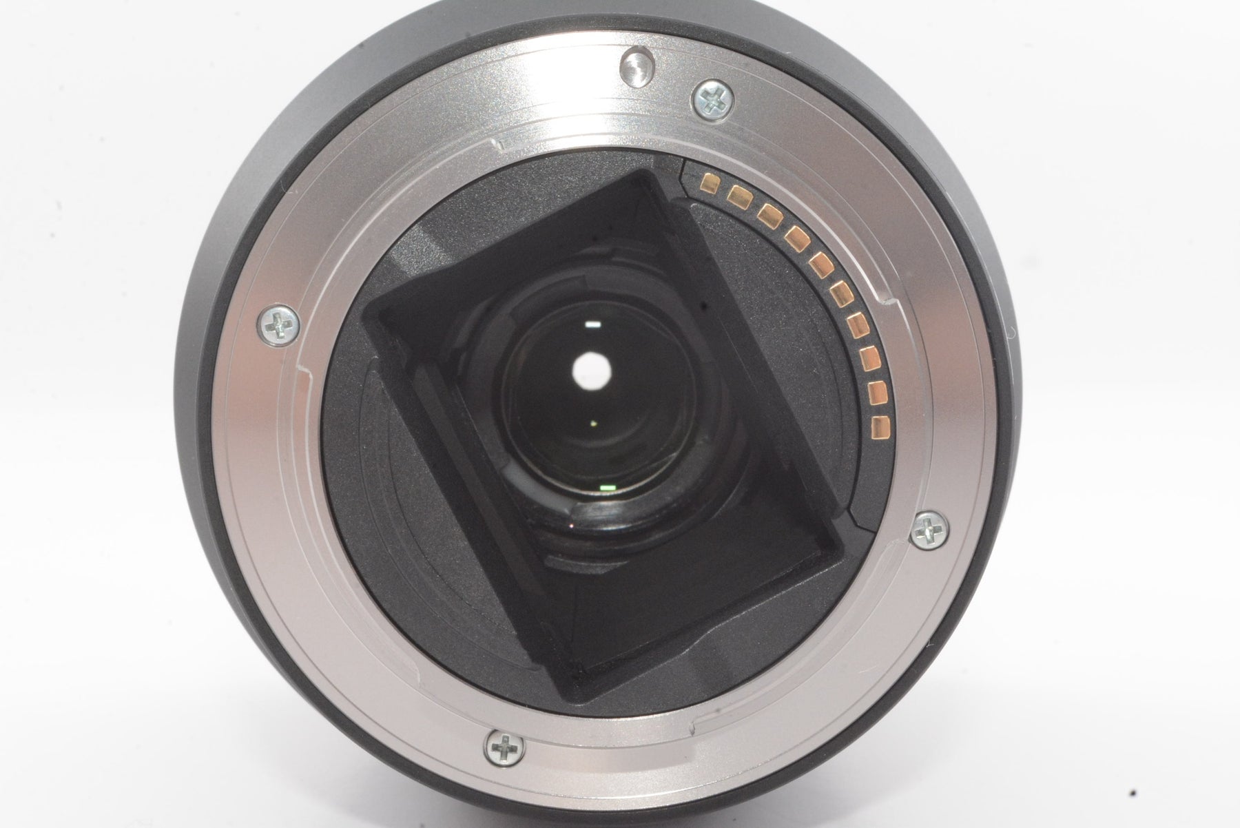 【ほぼ新品】ソニー ミラーレス一眼 α7 III ズームレンズキット FE 28-70mm F3.5-5.6 OSS ILCE-7M3K