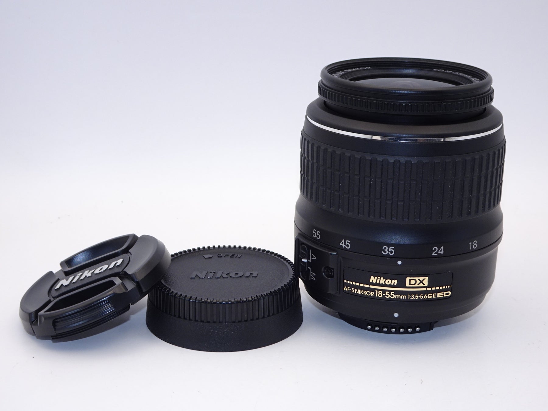 【外観特上級】Nikon 標準ズームレンズ AF-S DX Zoom Nikkor ED 18-55mm f/3.5-5.6 G II ブラック
