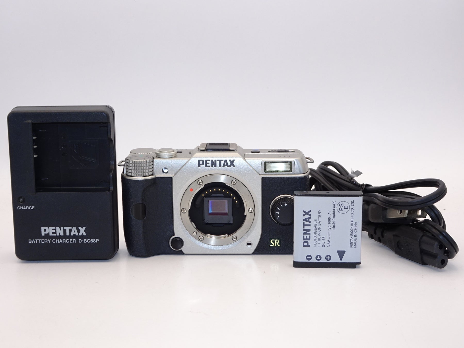 【外観特上級】PENTAX ミラーレス一眼 Q7 ボディ シルバー Q7 SILVER BODY