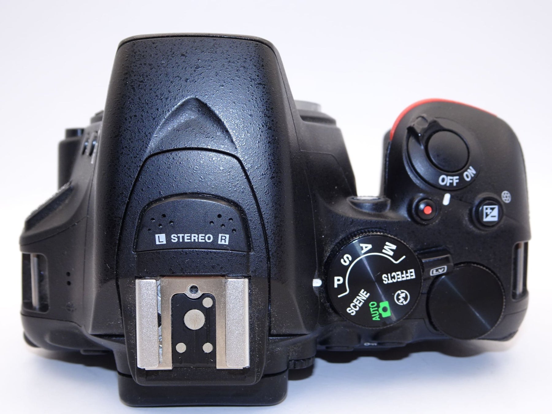 【外観特上級】Nikon D5600 AF-P 18-55 VR レンズキット D5600LKBK