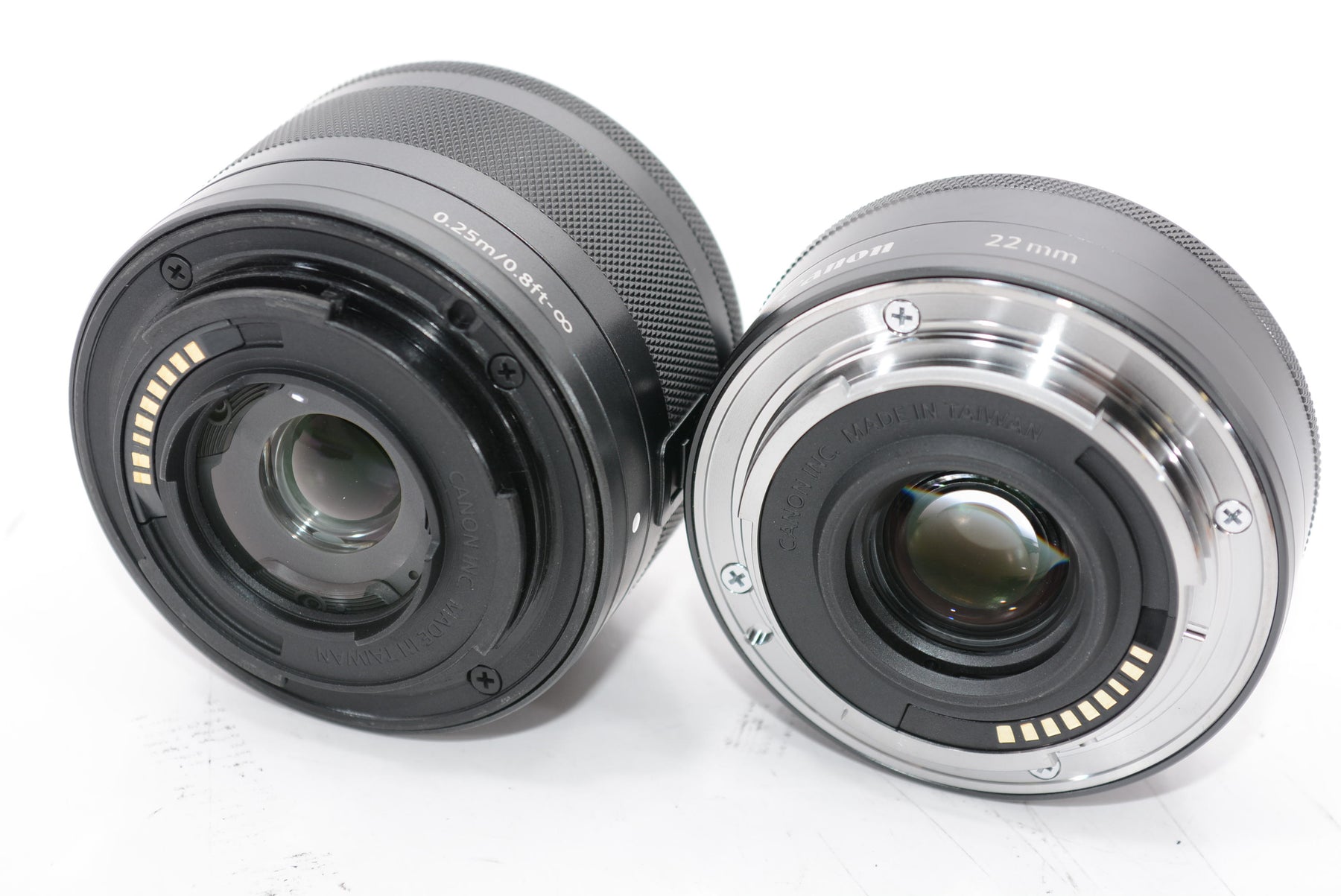 【外観特上級】Canon ミラーレス一眼カメラ EOS Kiss M ダブルレンズキット ブラック EOSKISSMBK-WLK