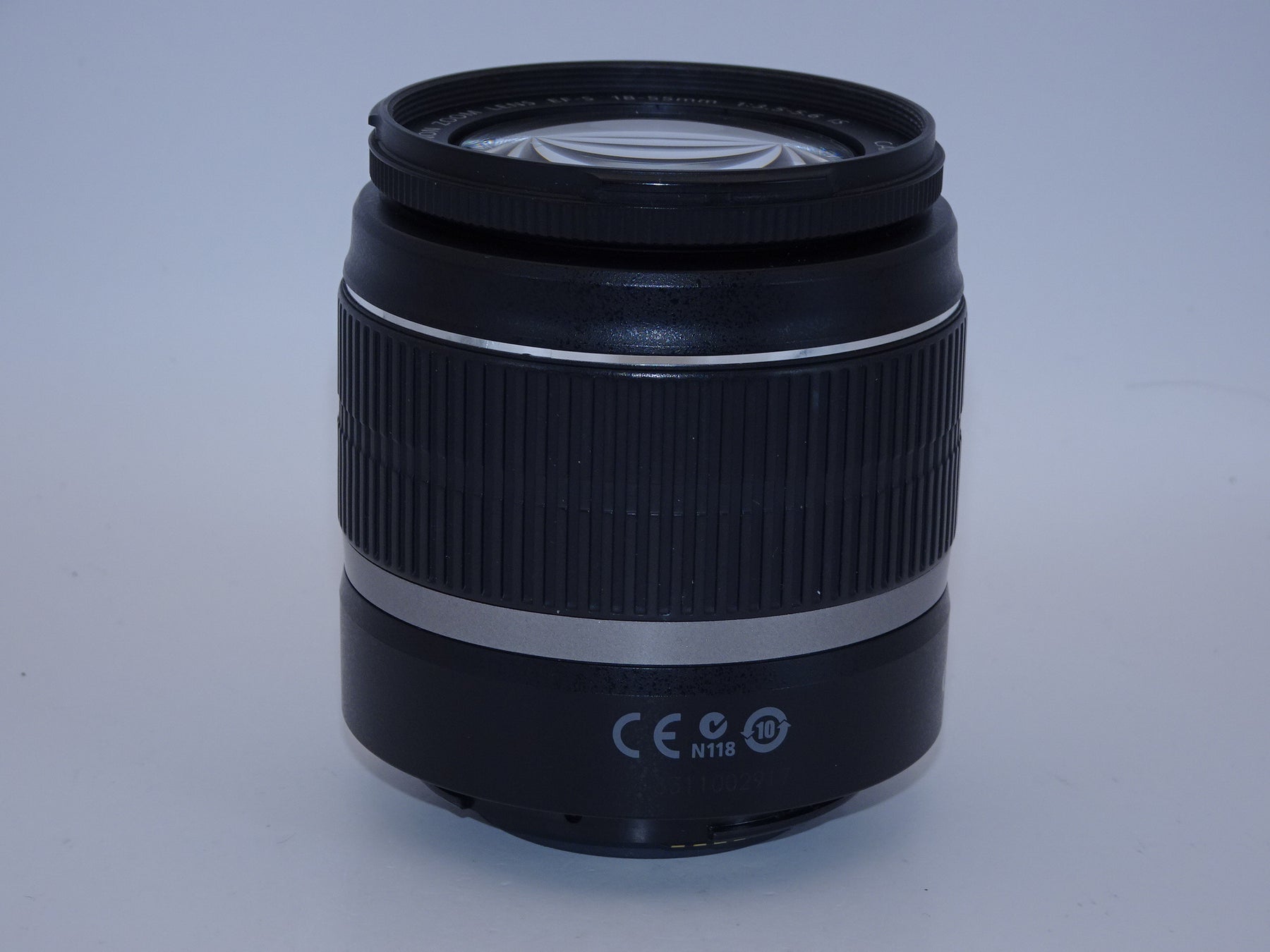 【外観特上級】Canon 標準ズームレンズ EF-S18-55mm F3.5-5.6 IS