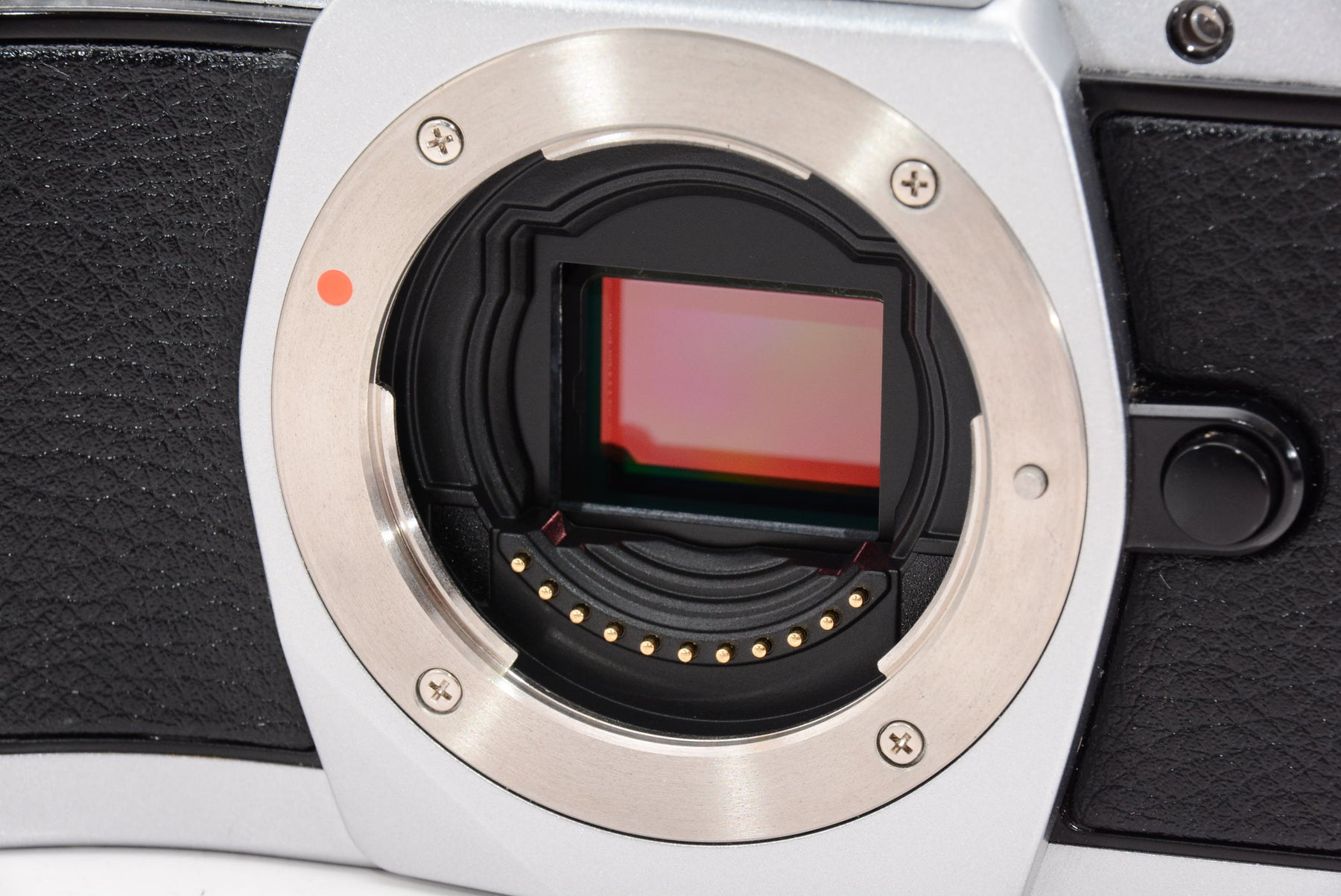 【外観特上級】OLYMPUS ミラーレス一眼 OM-D E-M5 ボディ シルバー 1605万画素 防塵 防滴 OM-D E-M5 BODY SLV
