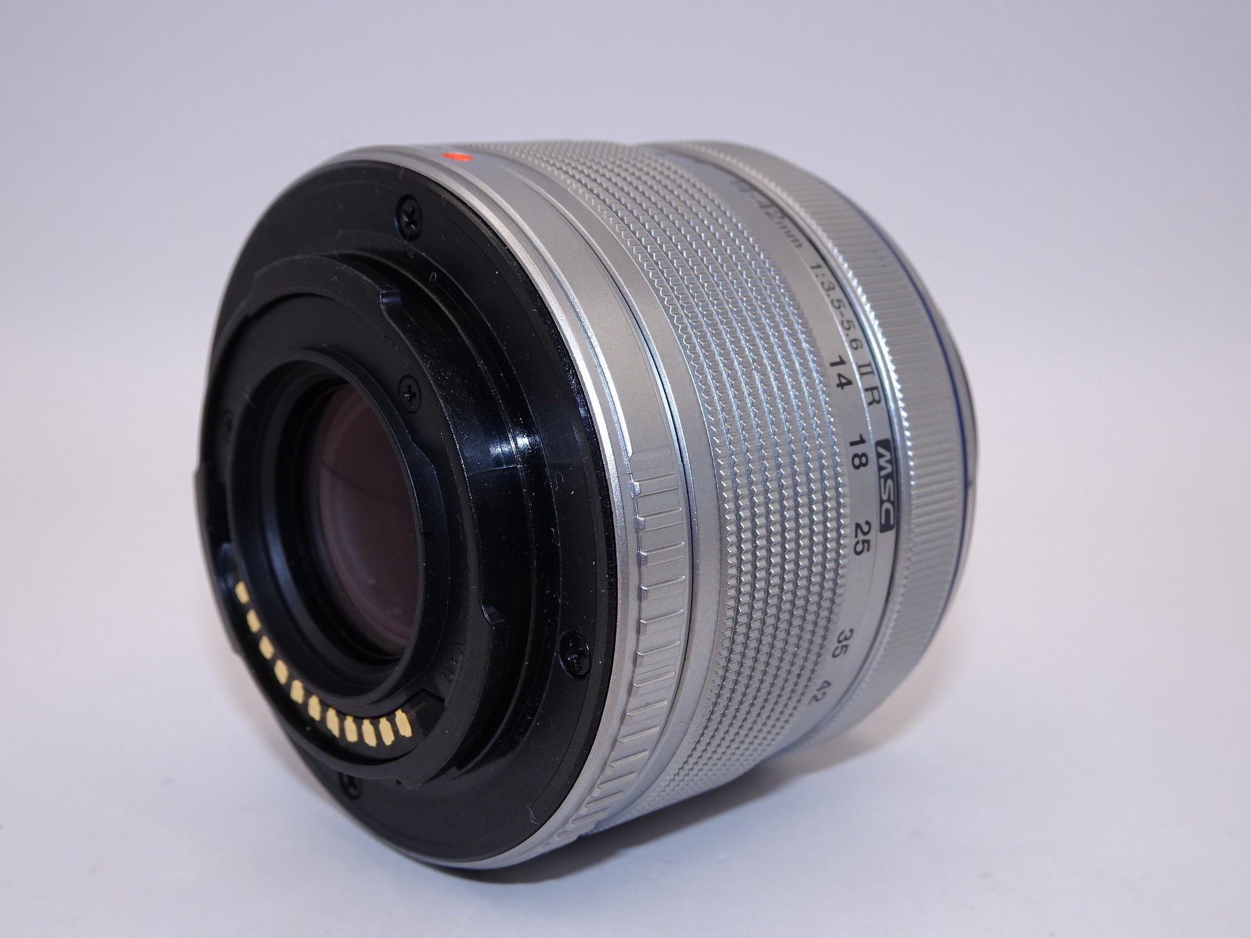 【外観特上級】OLYMPUS 標準ズームレンズ M.ZUIKO DIGITAL 14-42mm F3.5-5.6 II R シルバー