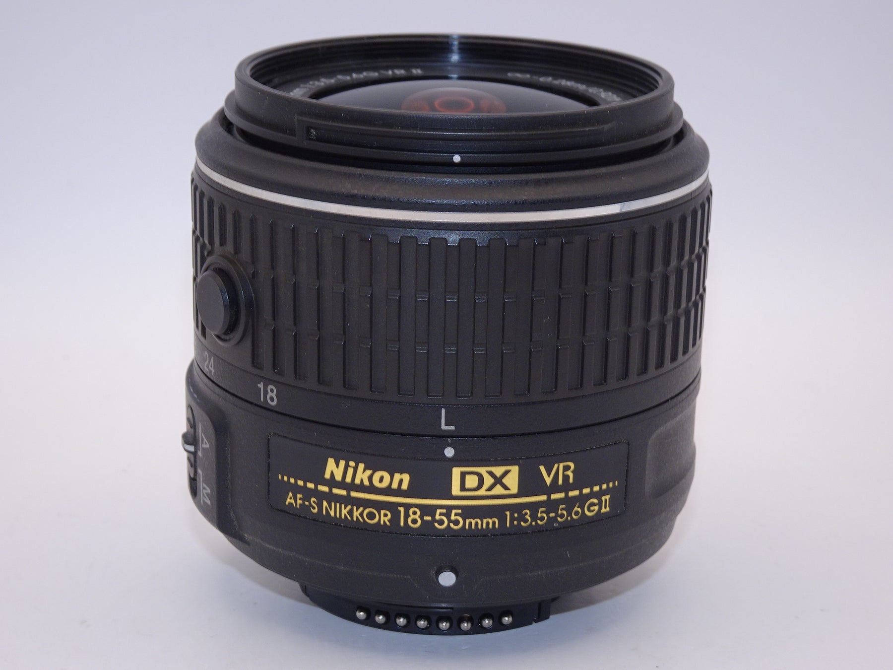 【外観特上級】Nikon 標準ズームレンズ AF-S DX NIKKOR 18-55mm f/3.5-5.6G VR II