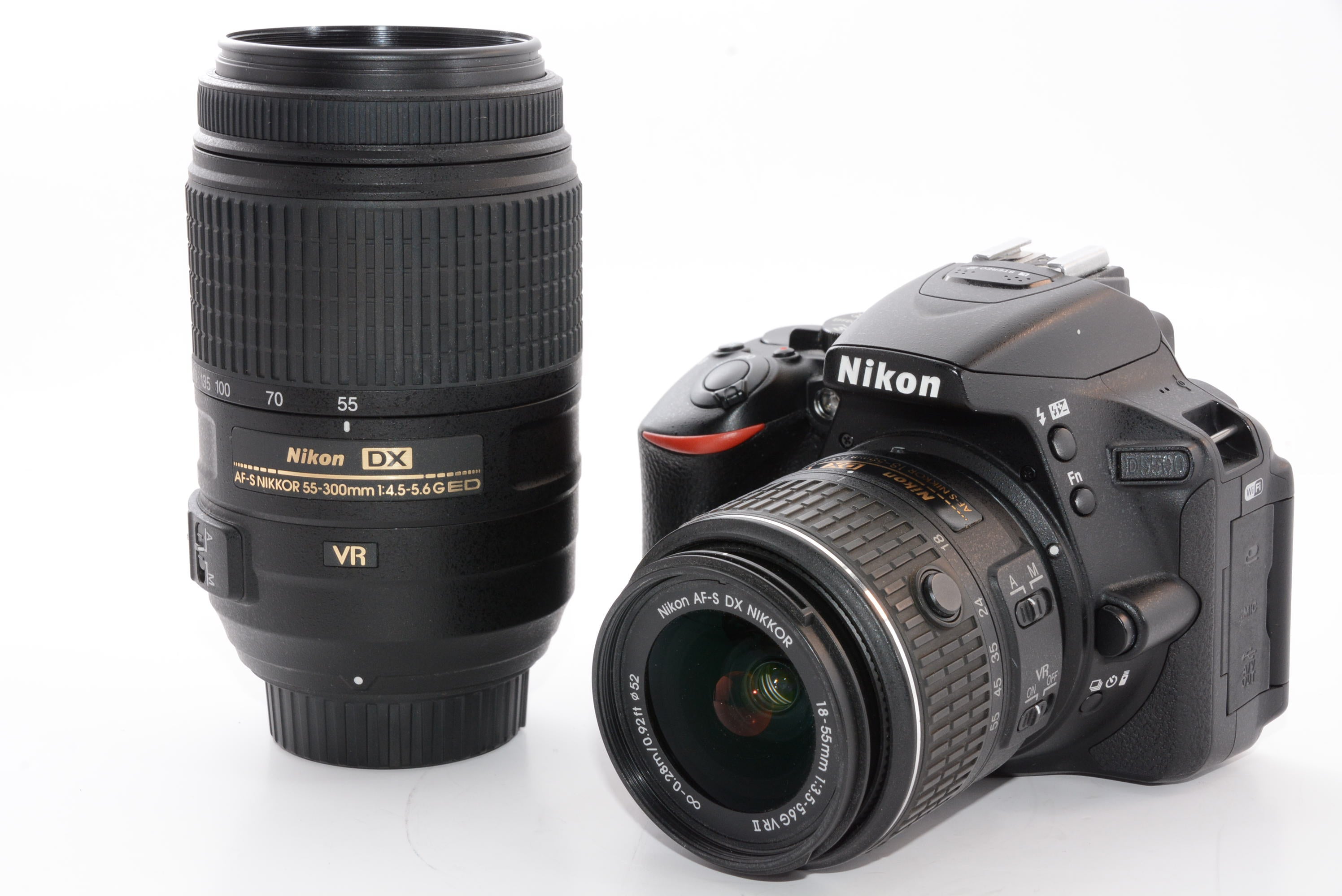 外観特上級】Nikon デジタル一眼レフカメラ D5500 ダブルズームキット ブラック 2416万画素 3.2型液晶 タッチパネルD55