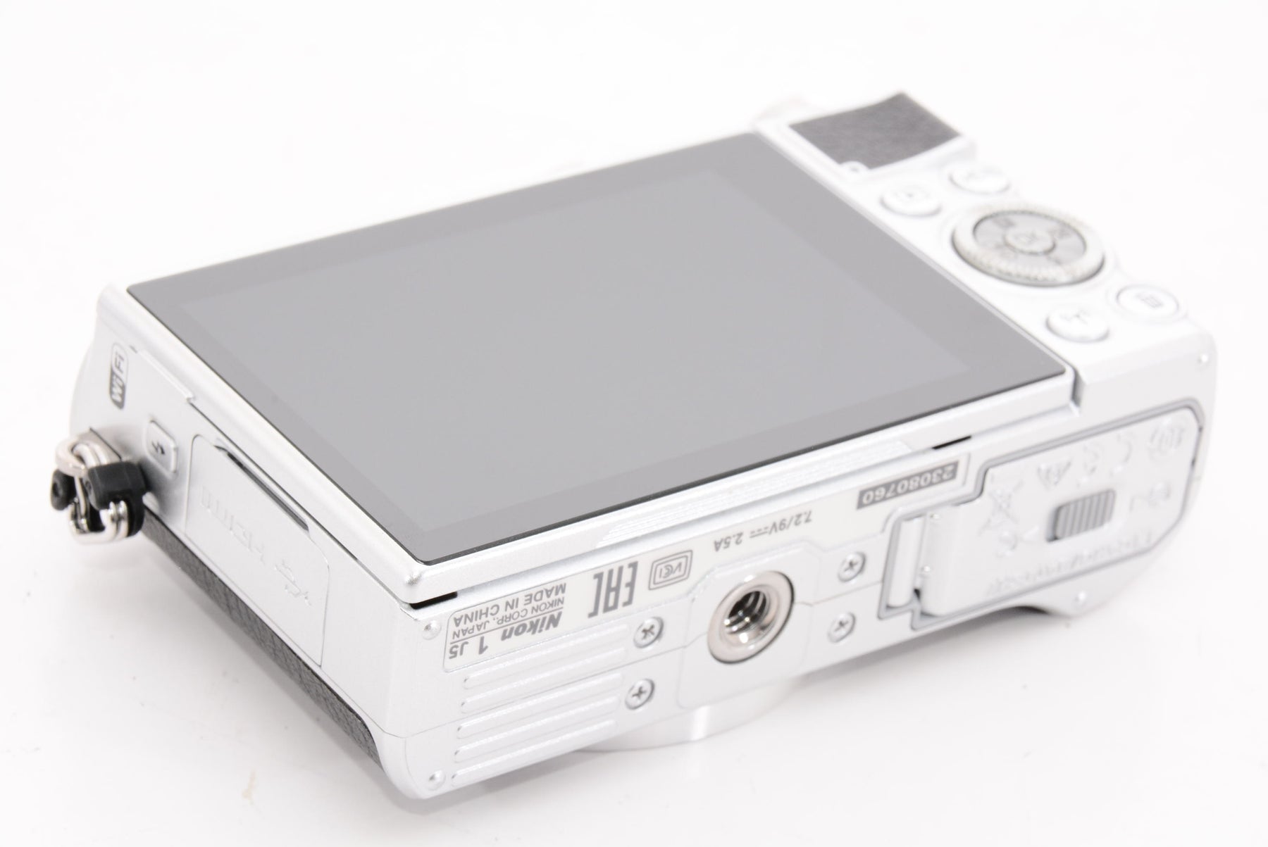 【外観特上級】Nikon ミラーレス一眼 Nikon1 J5 ダブルレンズキット シルバー J5WLKSL