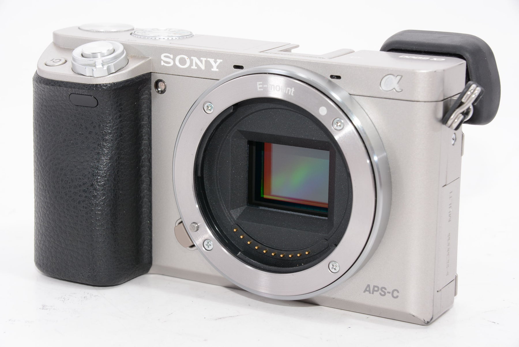 【オススメ】SONY ミラーレス一眼 α6000 ボディ シルバー ILCE-6000 S