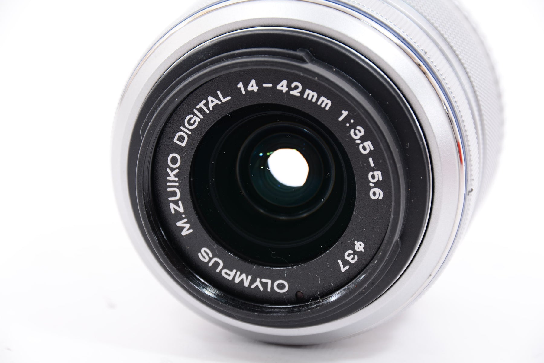 【外観特上級】OLYMPUS 標準ズームレンズ M.ZUIKO DIGITAL 14-42mm F3.5-5.6 II R シルバー