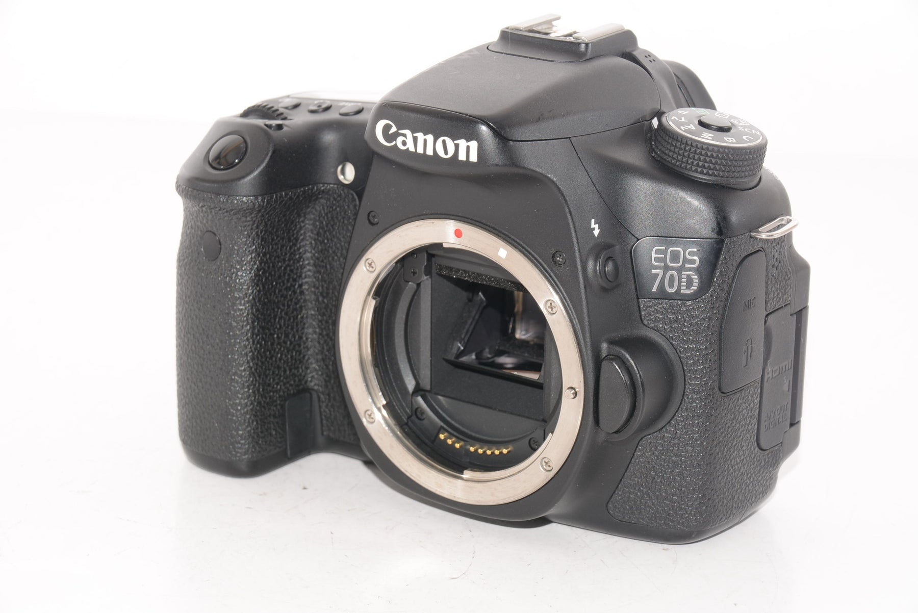 【外観並級】Canon EOS70D レンズキット EF-S18-135mm F3.5-5.6 IS STM