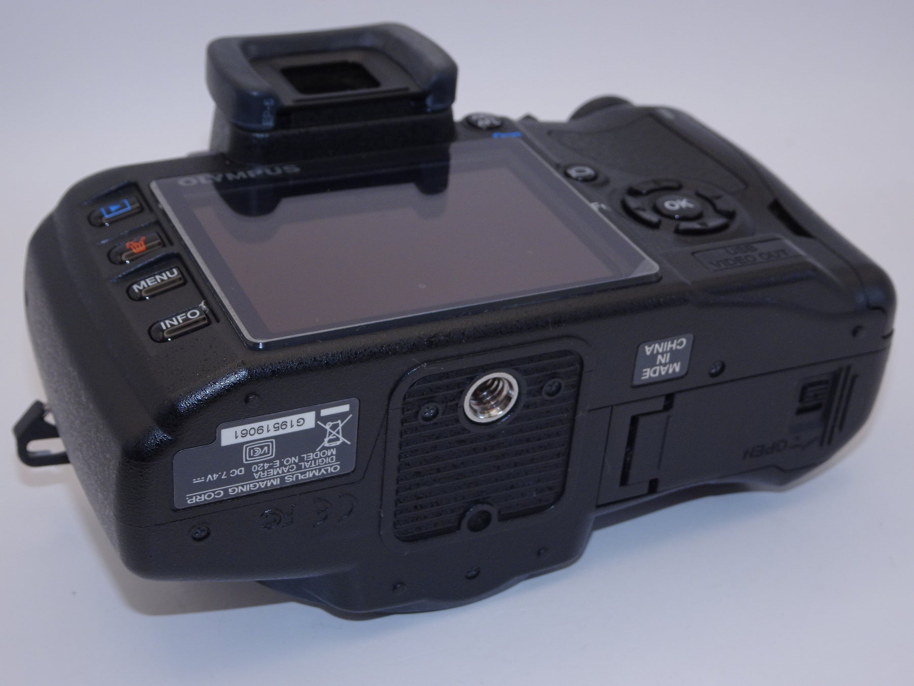 【外観特上級】OLYMPUS デジタル一眼レフカメラ E-420 ダブルズームキット