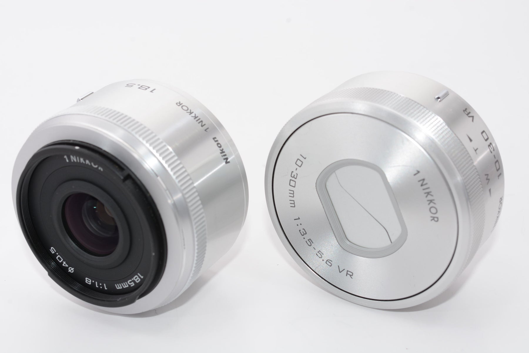 【外観特上級】Nikon ミラーレス一眼 Nikon1 J5 ダブルレンズキット シルバー J5WLKSL