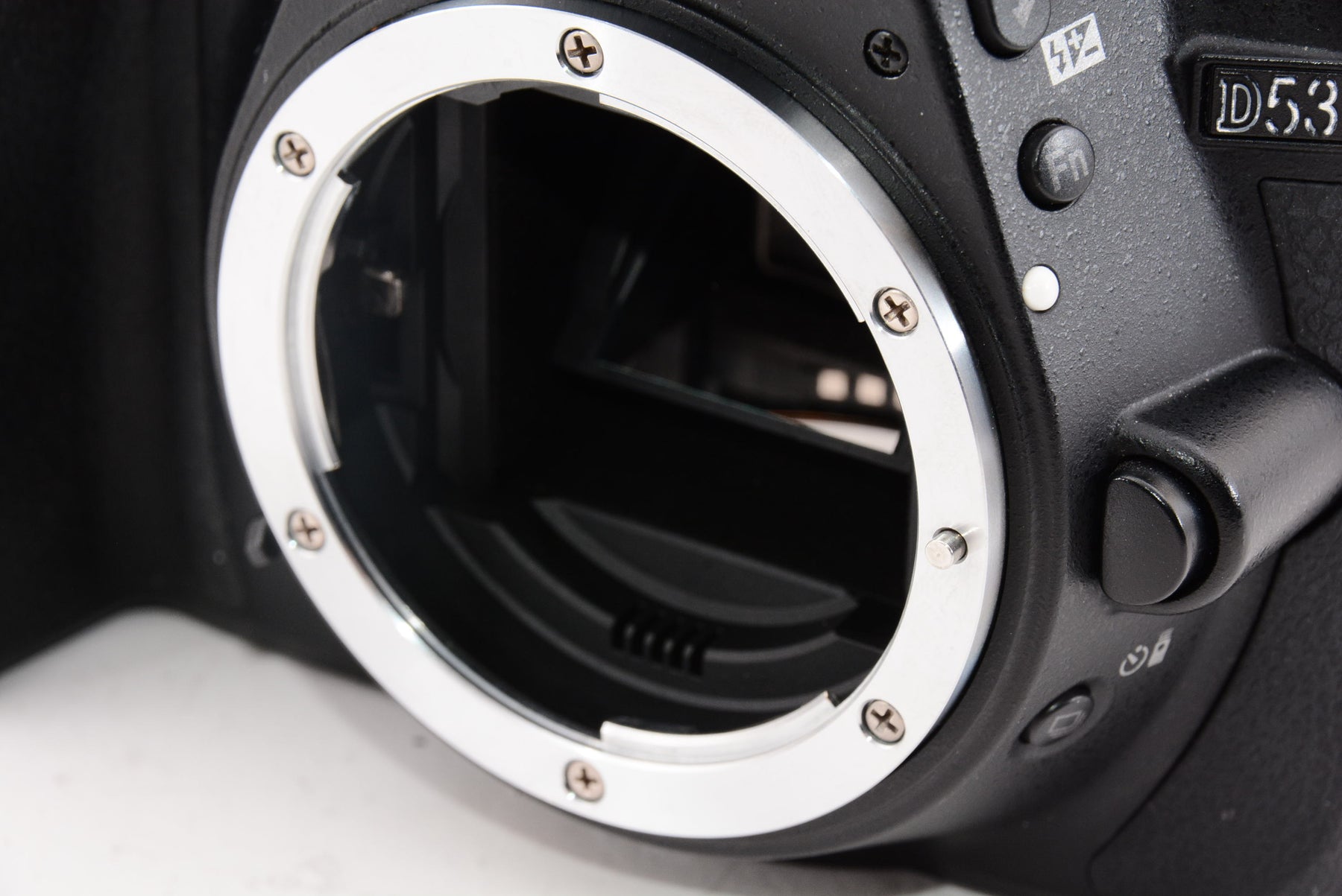 【オススメ】Nikon デジタル一眼レフカメラ D5300 ブラック 2400万画素 3.2型液晶 D5300BK