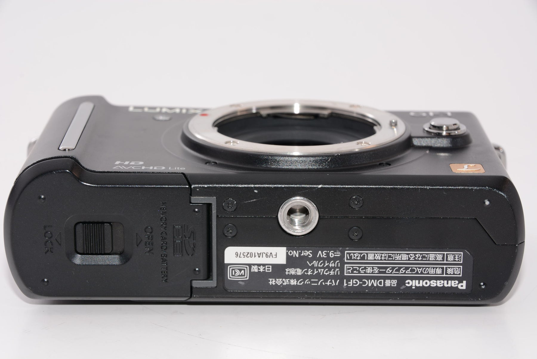 【オススメ】パナソニック デジタル一眼カメラ GF1 ボディ エスプリブラック DMC-GF1-K