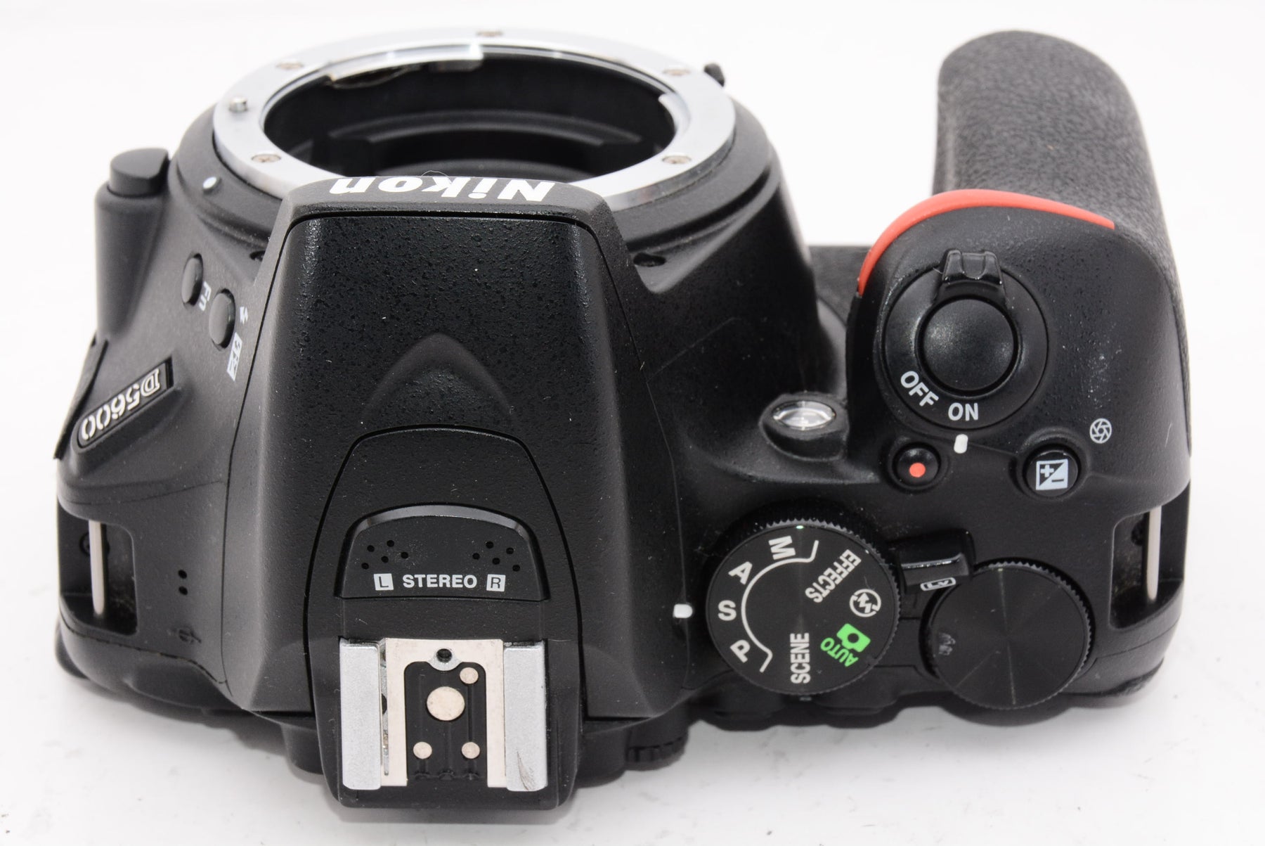 【外観特上級】Nikon デジタル一眼レフカメラ D5600 ボディー ブラック D5600BK