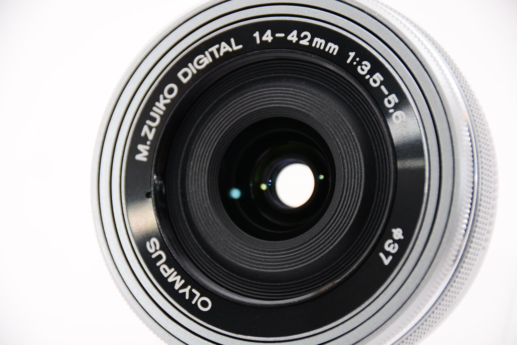 【外観特上級】OLYMPUS 電動式パンケーキズームレンズ M.ZUIKO DIGITAL ED 14-42mm F3.5-5.6 EZ SLV
