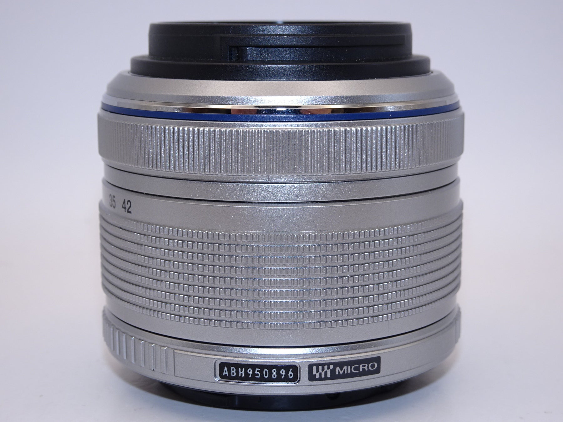【外観特上級】OLYMPUS 標準ズームレンズ M.ZUIKO DIGITAL 14-42mm F3.5-5.6 II R シルバー