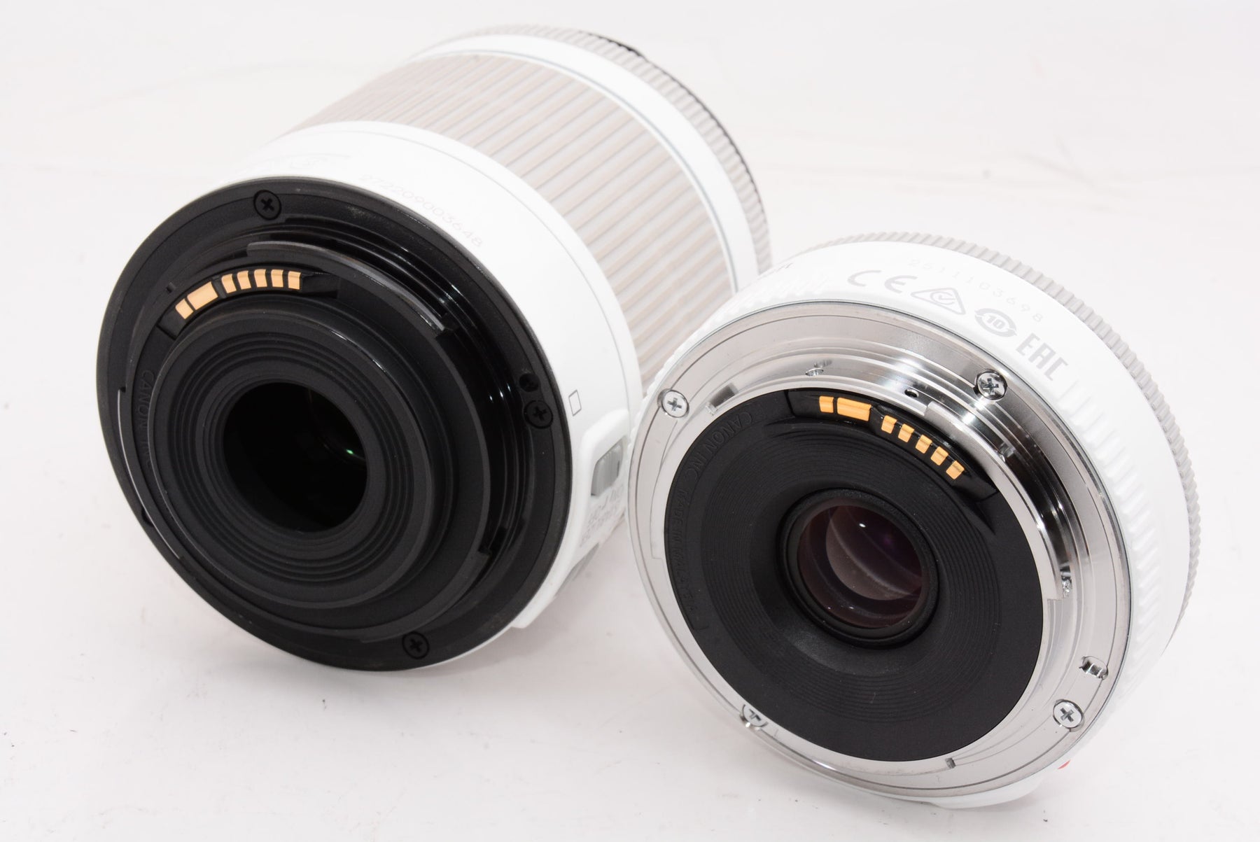 【外観特上級】Canon デジタル一眼レフカメラ EOS Kiss X7(ホワイト) ダブルレンズキット2 EF-S18-55mm F3.5-5.6 IS STM(ホワイト) EF40mm F2.8 STM(ホワイト) 付属 KISSX7WH-WLK2