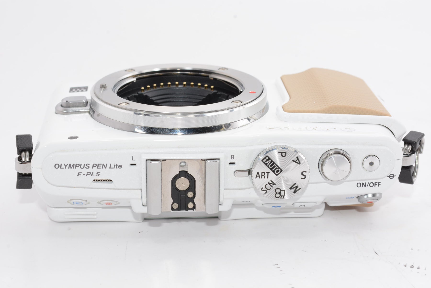【外観並級】OLYMPUS ミラーレス一眼 PEN Lite E-PL5 ボディ ホワイト E-PL5 BODY WHT