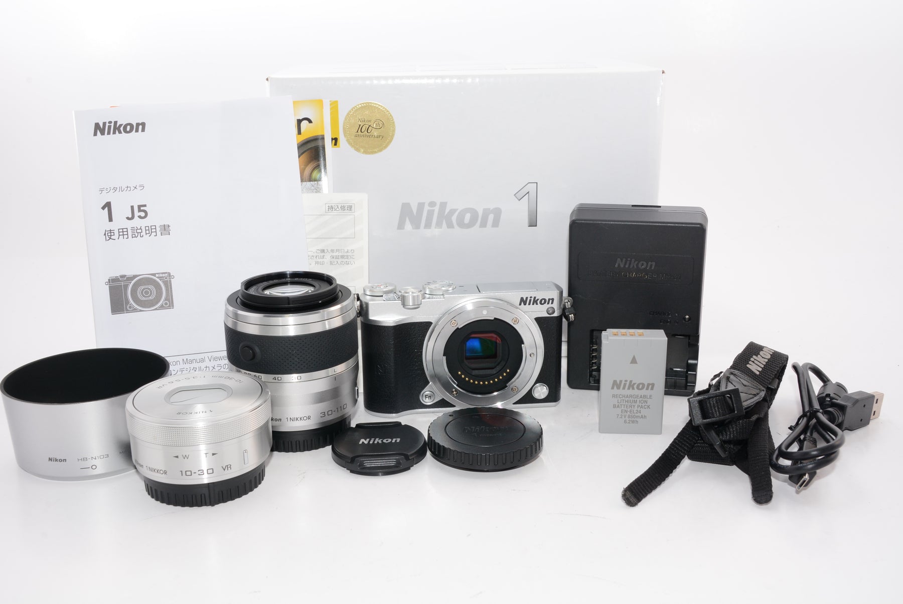 【外観特上級】Nikon ミラーレス一眼 Nikon1 J5 ダブルズームキット シルバー J5WZSL