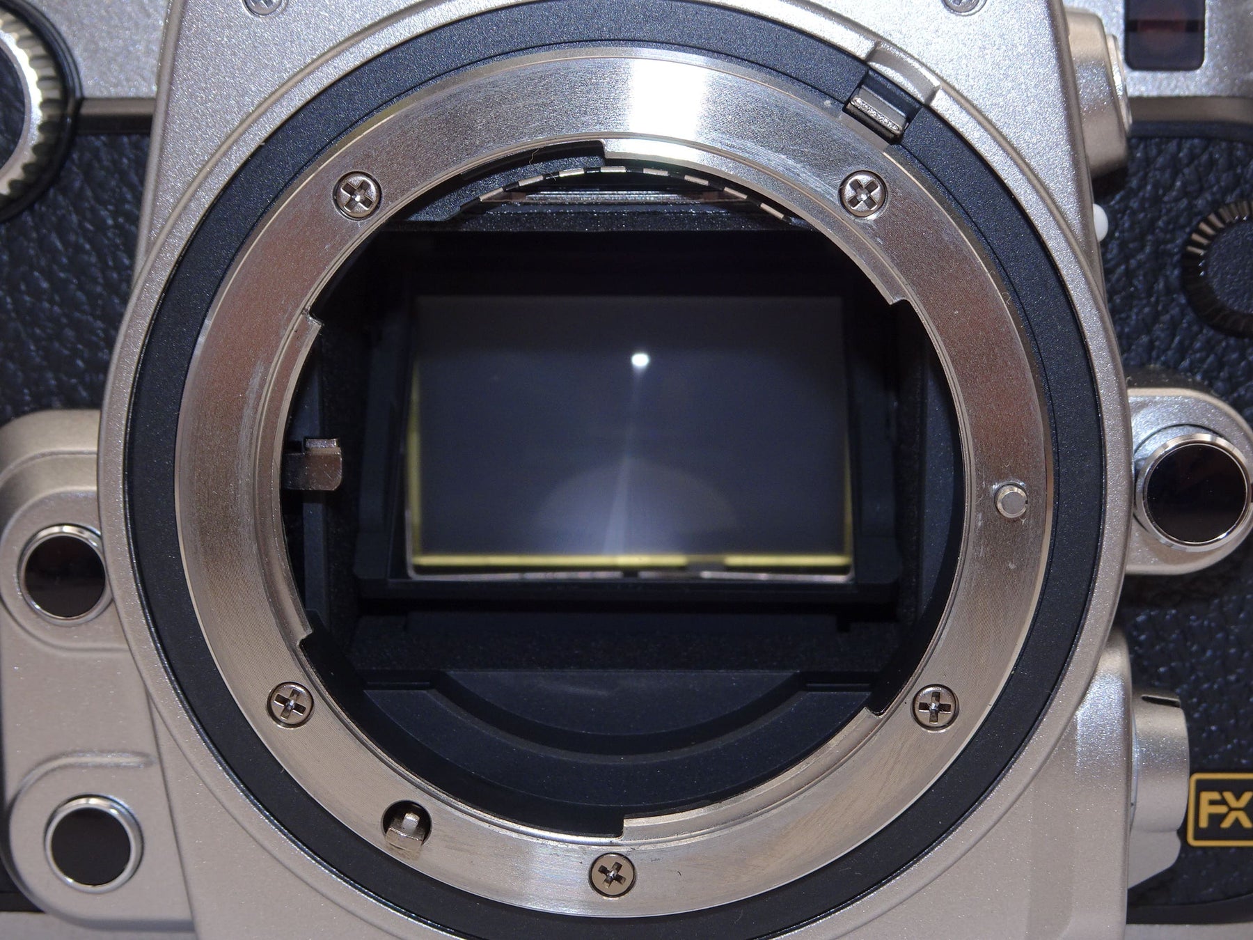 【ほぼ新品】Nikon デジタル一眼レフカメラ Df シルバーDFSL