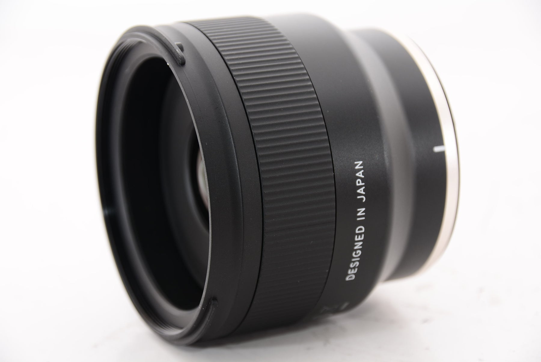 【外観特上級】タムロン 20mm F/2.8 Di III OSD M1:2 (Model:F050)※FEマウント用レンズ(フルサイズミラーレス対応) 20F/2.8DI3OSDF050