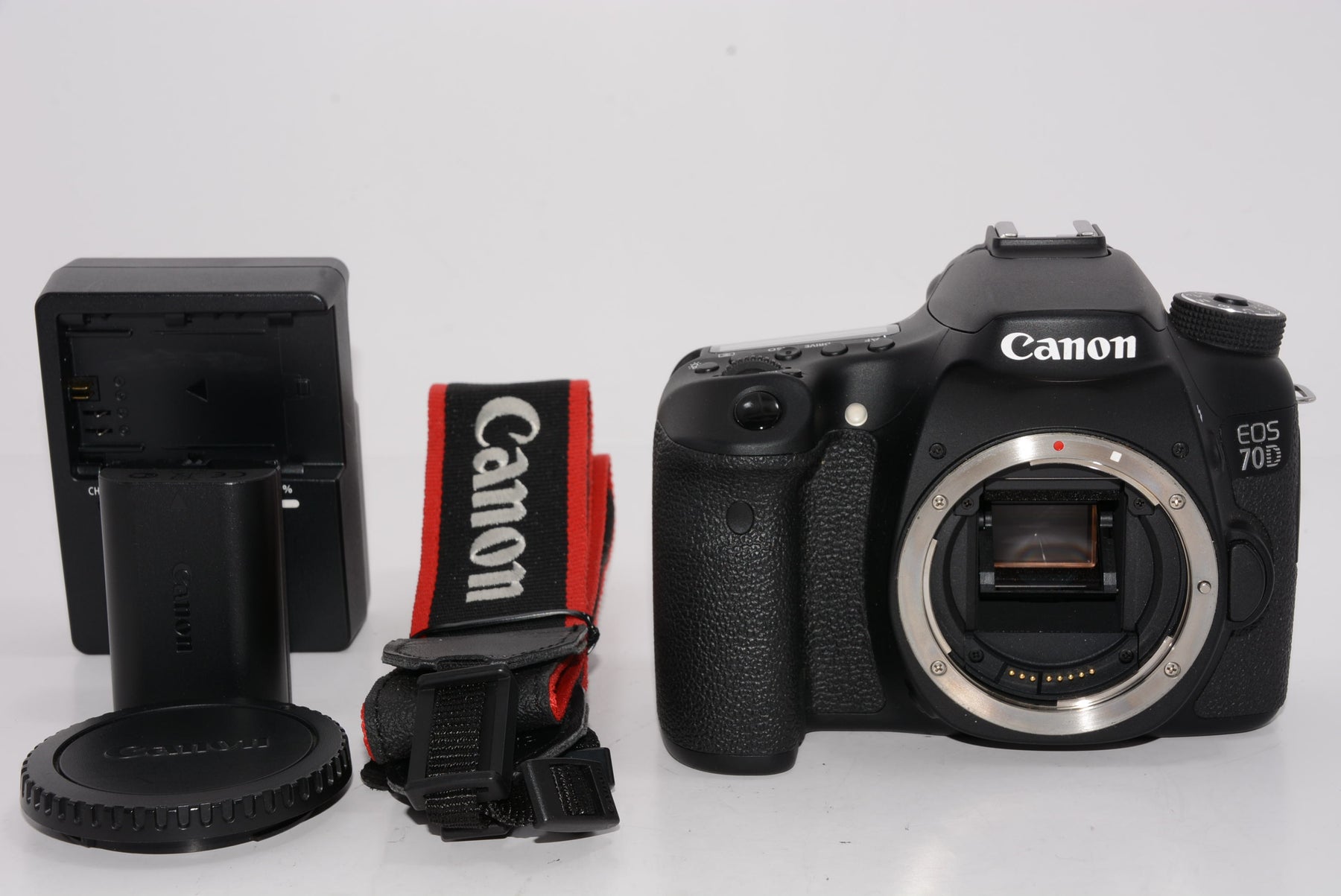【外観特上級】Canon デジタル一眼レフカメラ EOS70D ボディ EOS70D