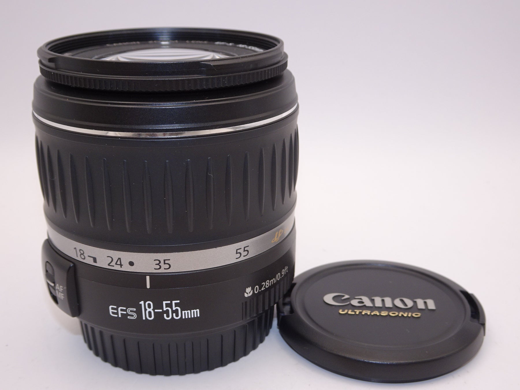 【外観特上級】Canon EF-S レンズ 18-55mm F3.5-5.6 II USM