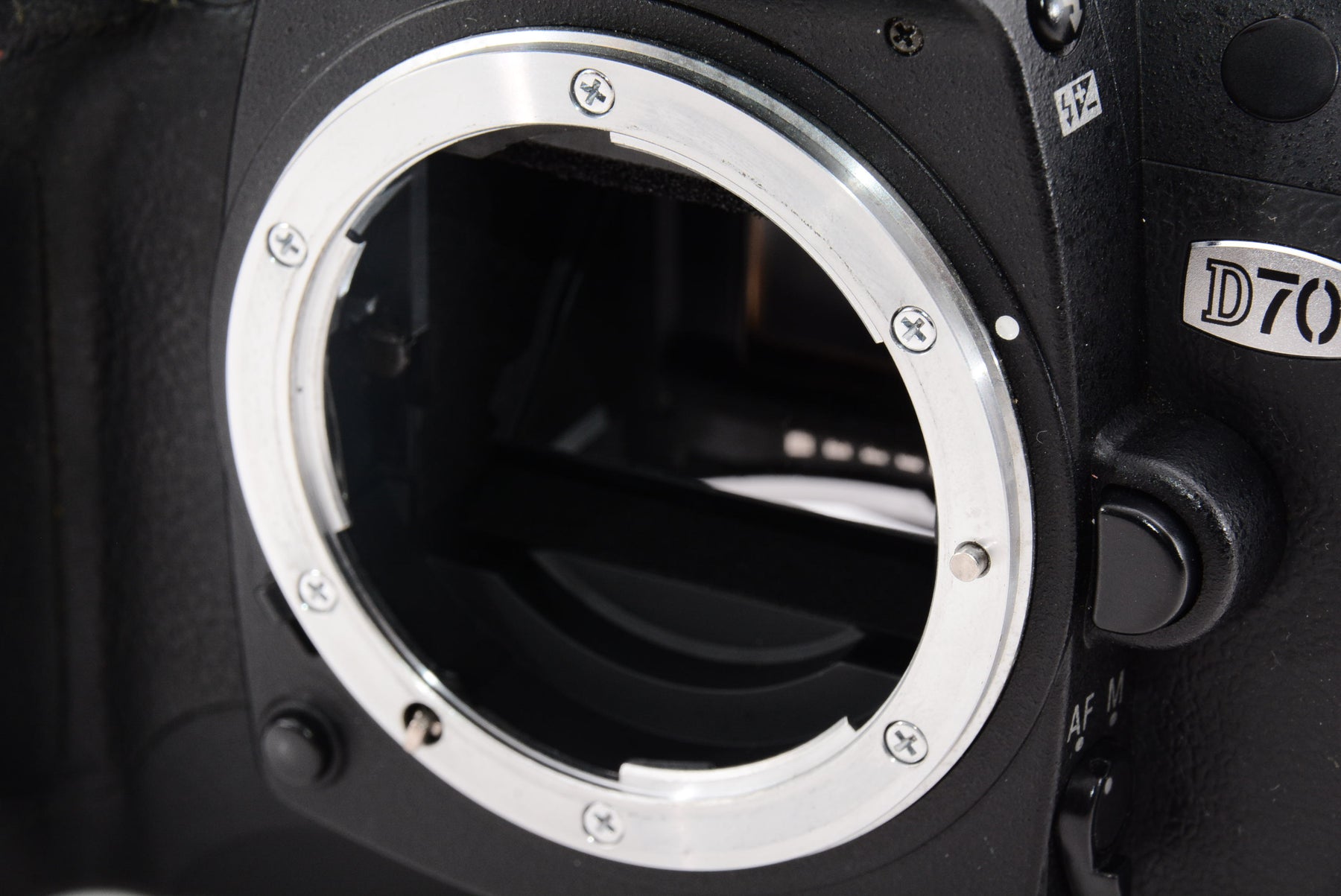 【オススメ】NIKON/ニコンデジタルカメラ D70 ボディ/BODY 610万画素