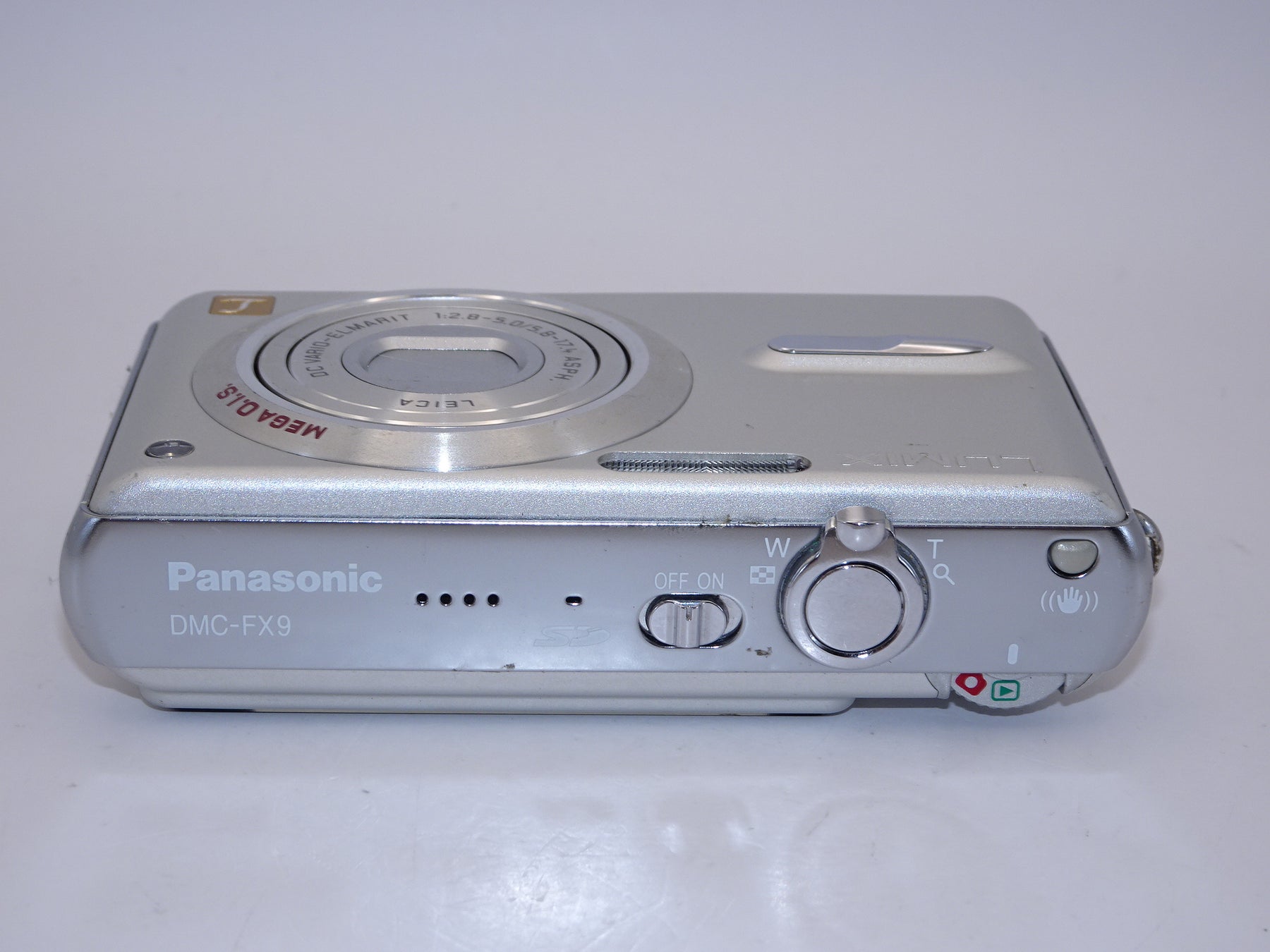 【外観特上級】パナソニック DMC-FX9-S Lumix シルキーシルバー