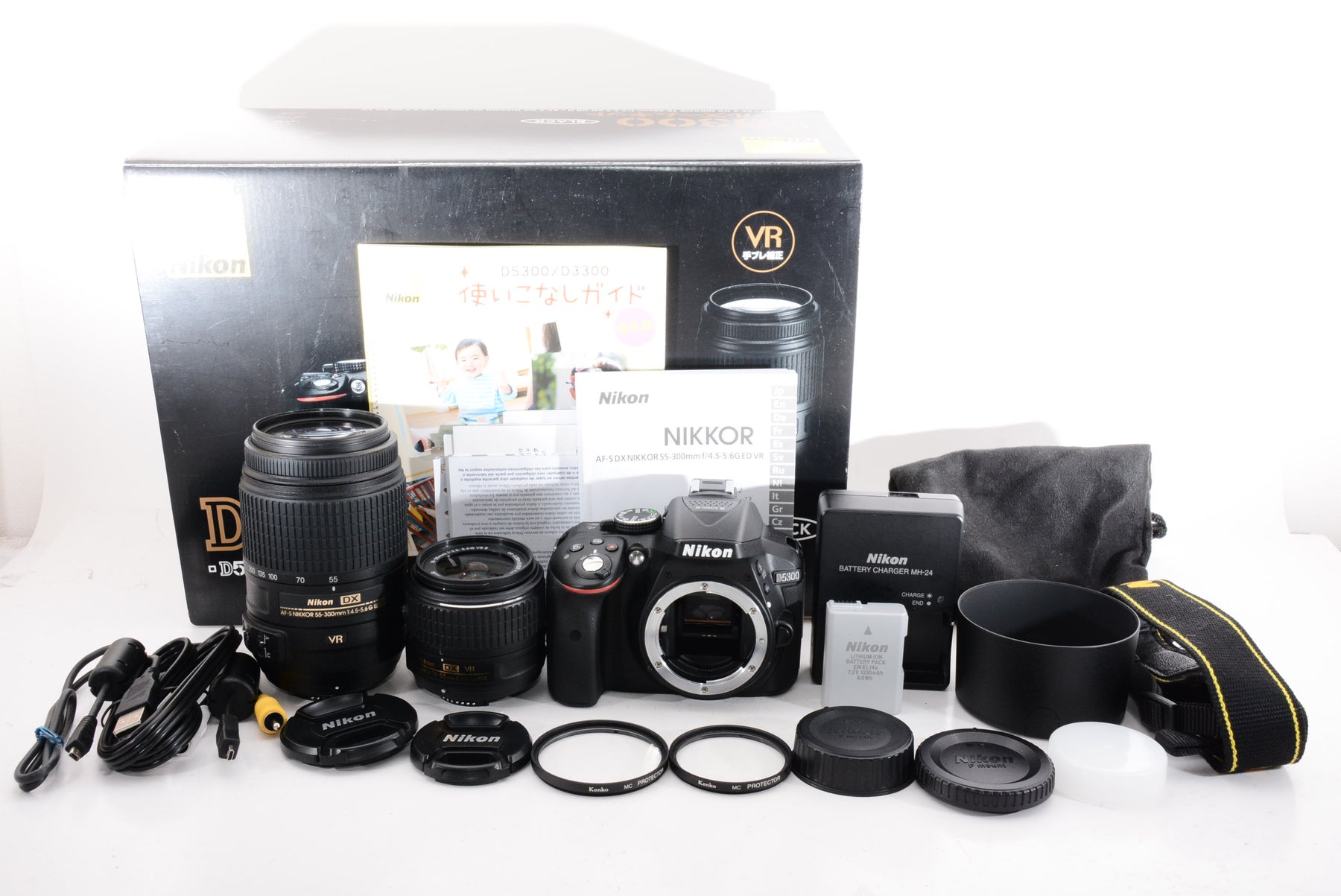 【外観特上級】Nikon デジタル一眼レフカメラ D5300 ダブルズームキット ブラック 2400万画素 3.2型液晶 D5300WZBK