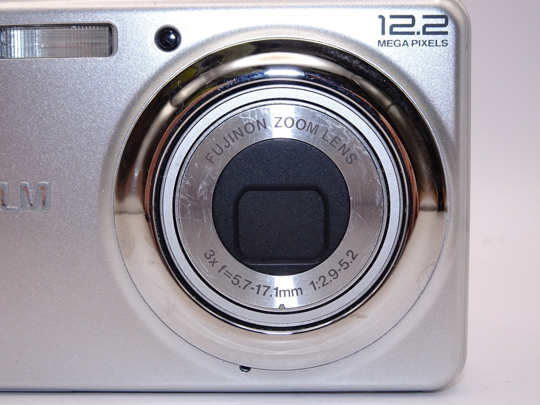 【外観特上級】FUJIFILM FinePix (ファインピックス) J30 シルバー