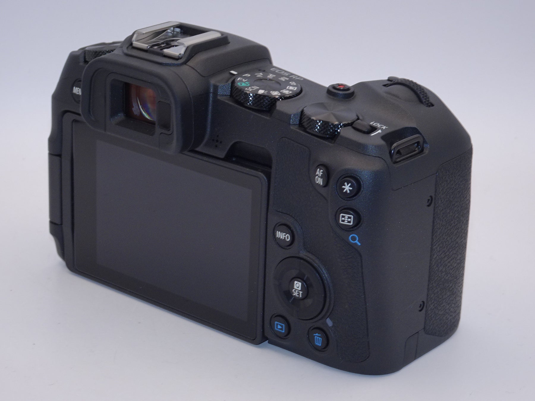 【外観特上級】Canon ミラーレス一眼カメラ EOS RP RF24-105 IS STM レンズキット EOSRP-24105ISSTMLK