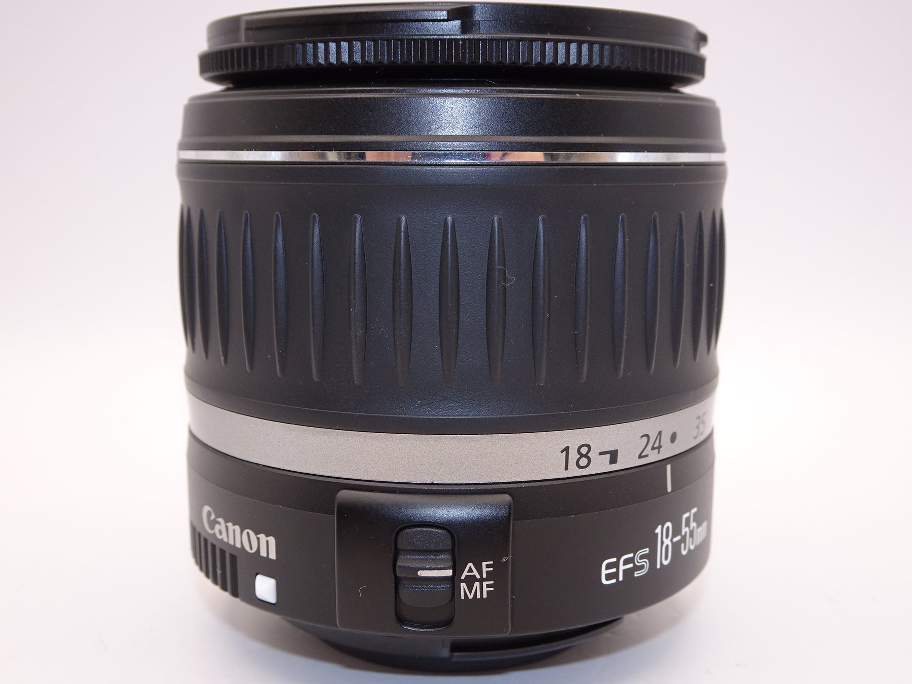 【外観特上級】Canon EF-S レンズ 18-55mm F3.5-5.6 II USM