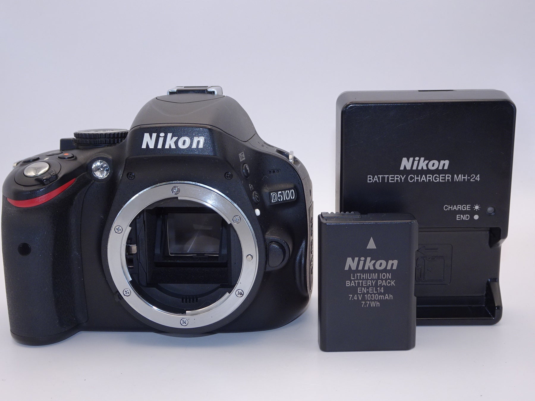 【外観特上級】Nikon デジタル一眼レフカメラ D5100 ボディ
