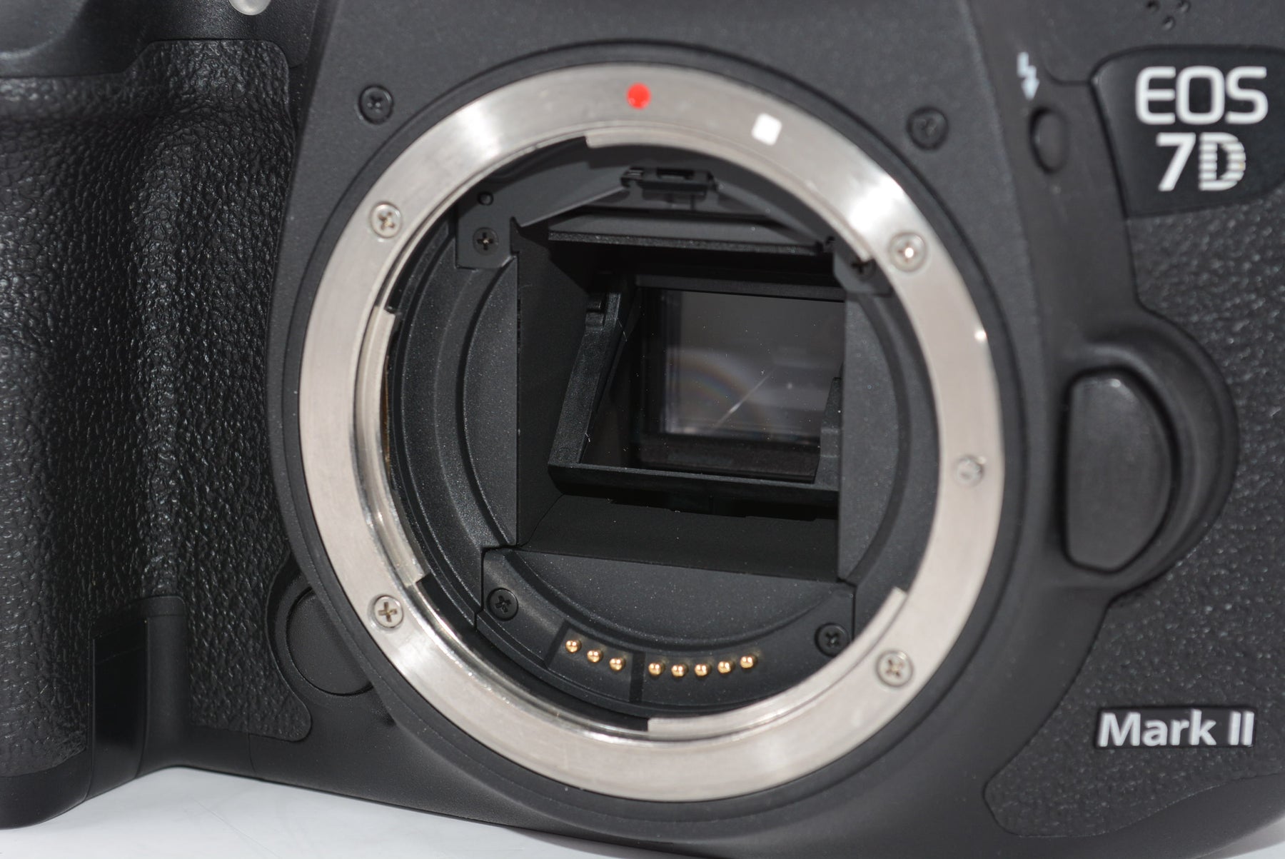 【外観特上級】Canon デジタル一眼レフカメラ EOS 7D Mark IIボディ EOS7DMK2