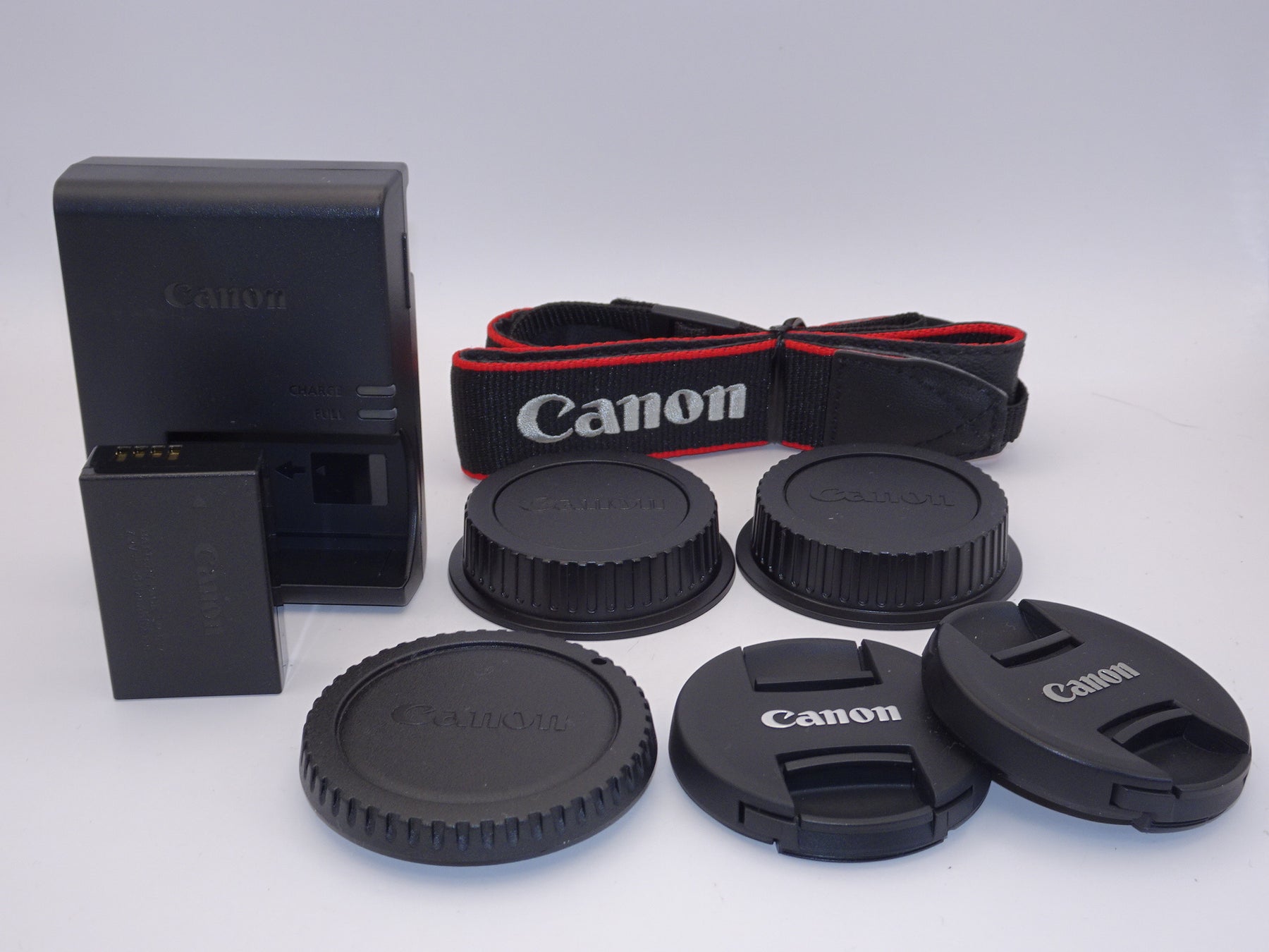 【外観特上級】Canon EOS Kiss X10 ダブルズームキット ブラック
