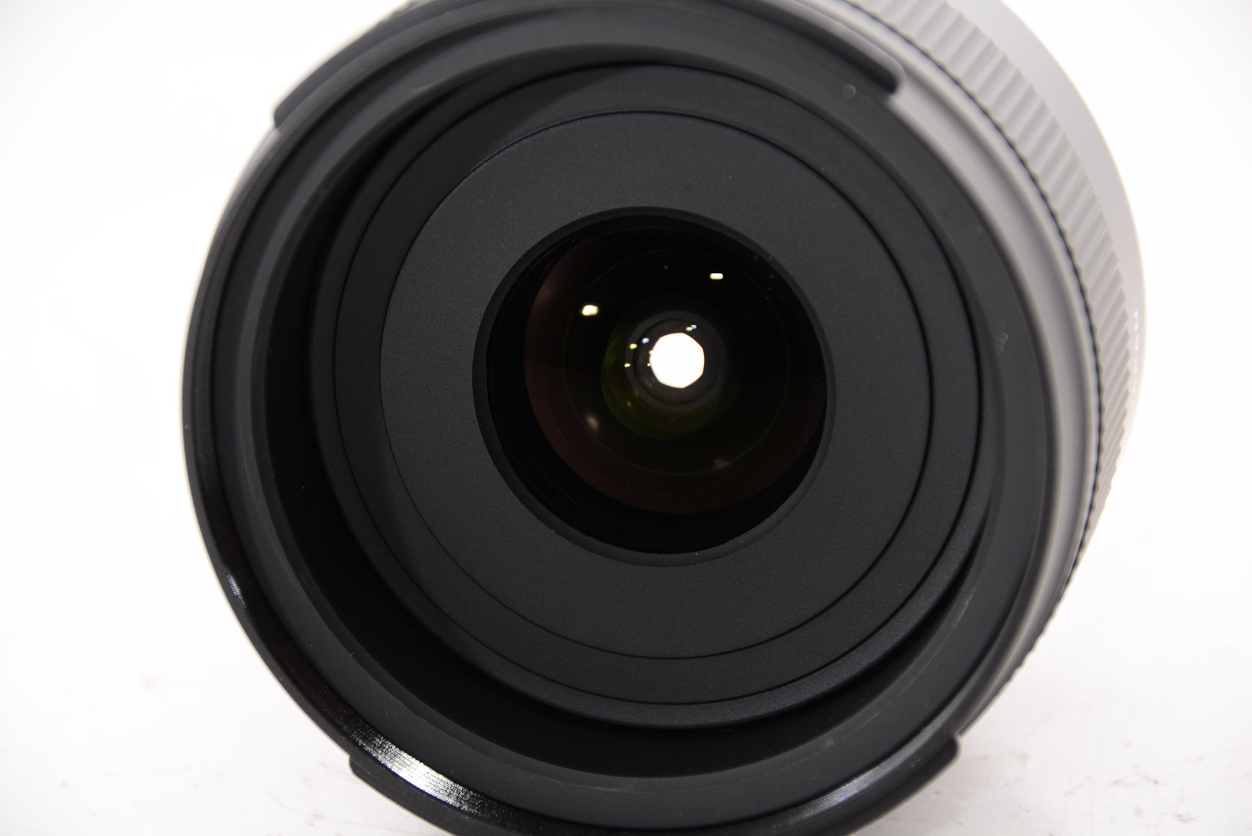 【外観特上級】タムロン 20mm F/2.8 Di III OSD M1:2 (Model:F050)※FEマウント用レンズ(フルサイズミラーレス対応) 20F/2.8DI3OSDF050
