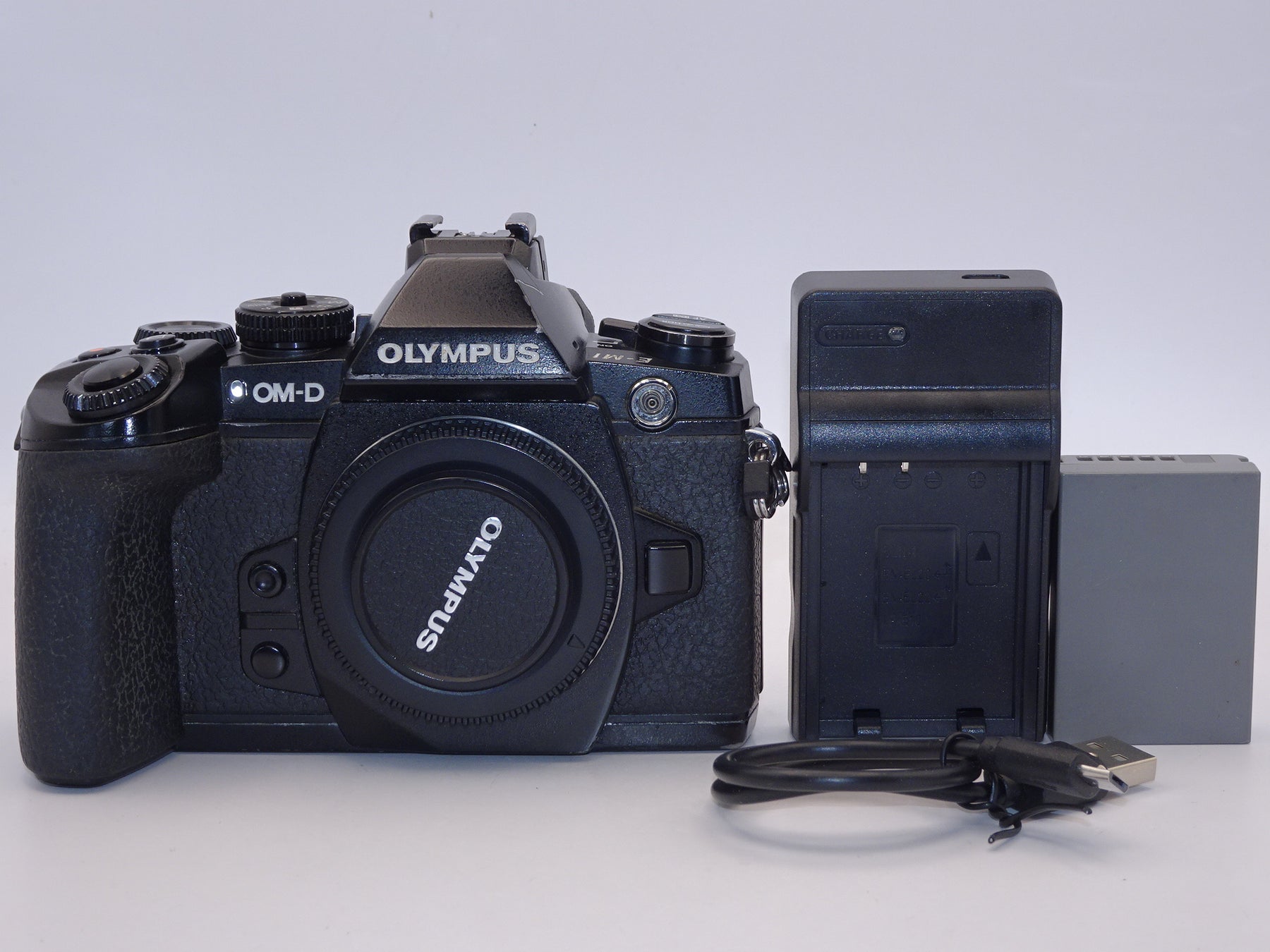 【外観並級】OLYMPUS ミラーレス一眼 OM-D M1 ボディ ブラック