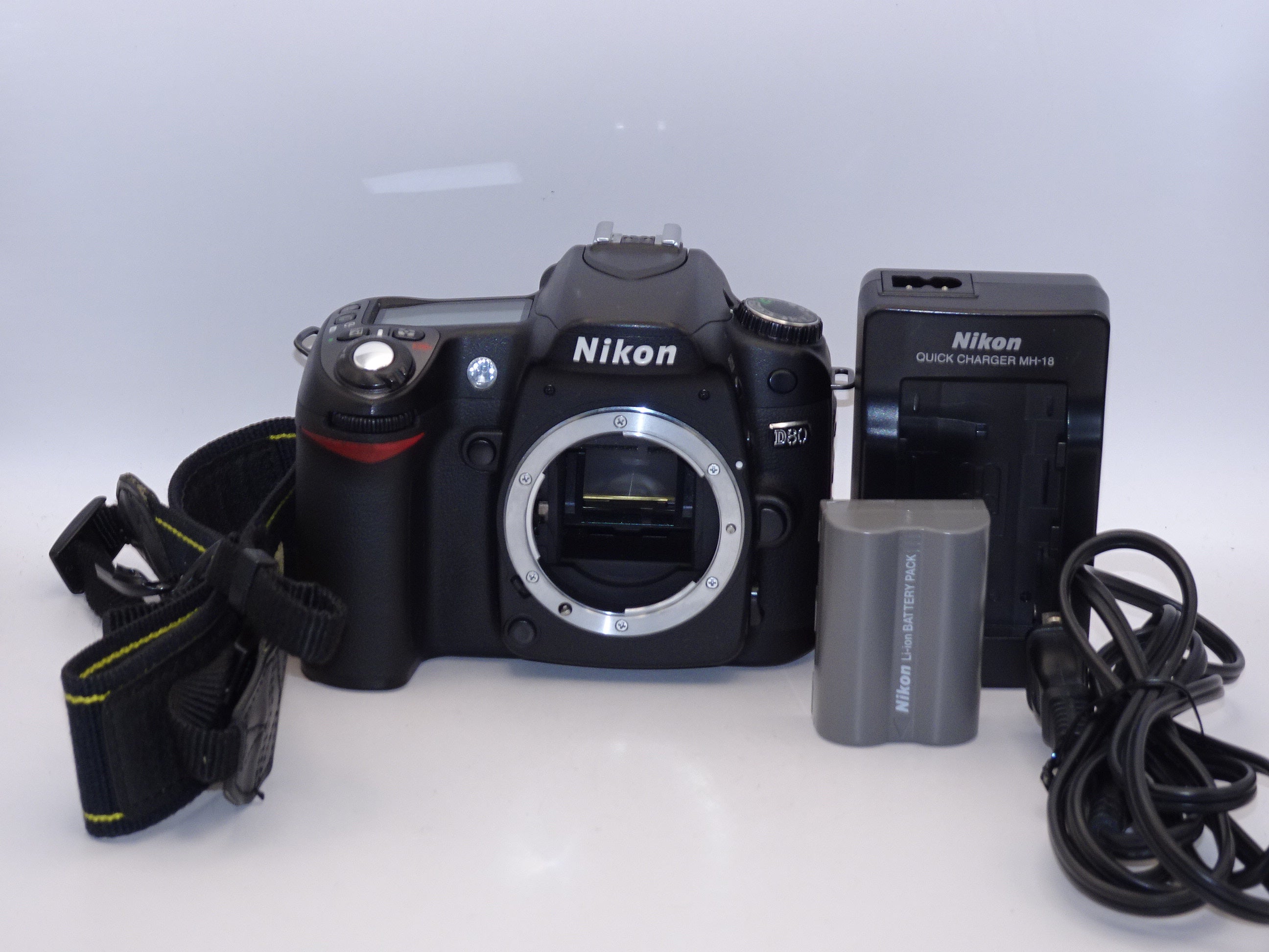 外観特上級】Nikon デジタル一眼レフカメラ D80 ボディ