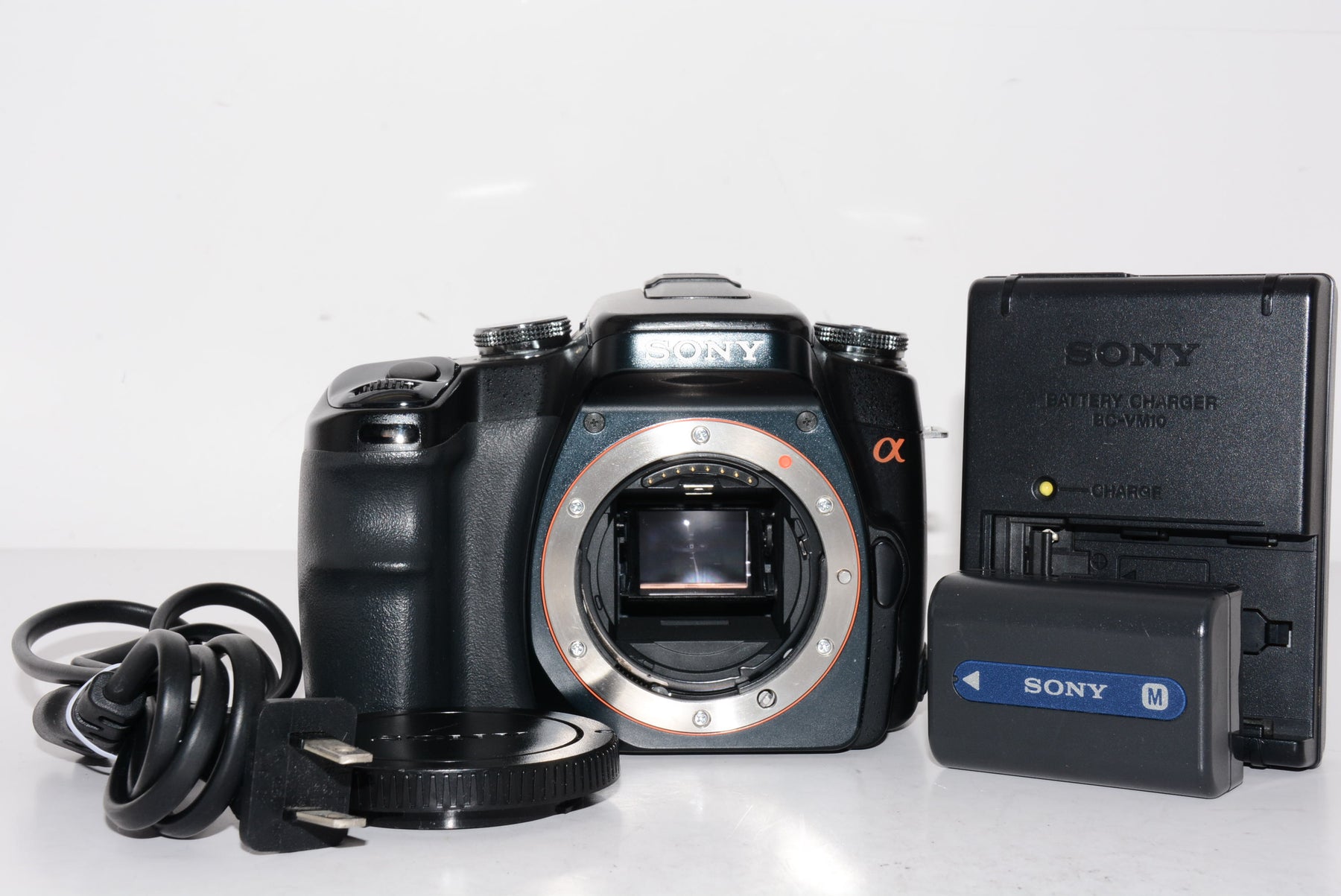 【外観並級】SONY デジタル一眼レフカメラ α100 ボディ ブラック
