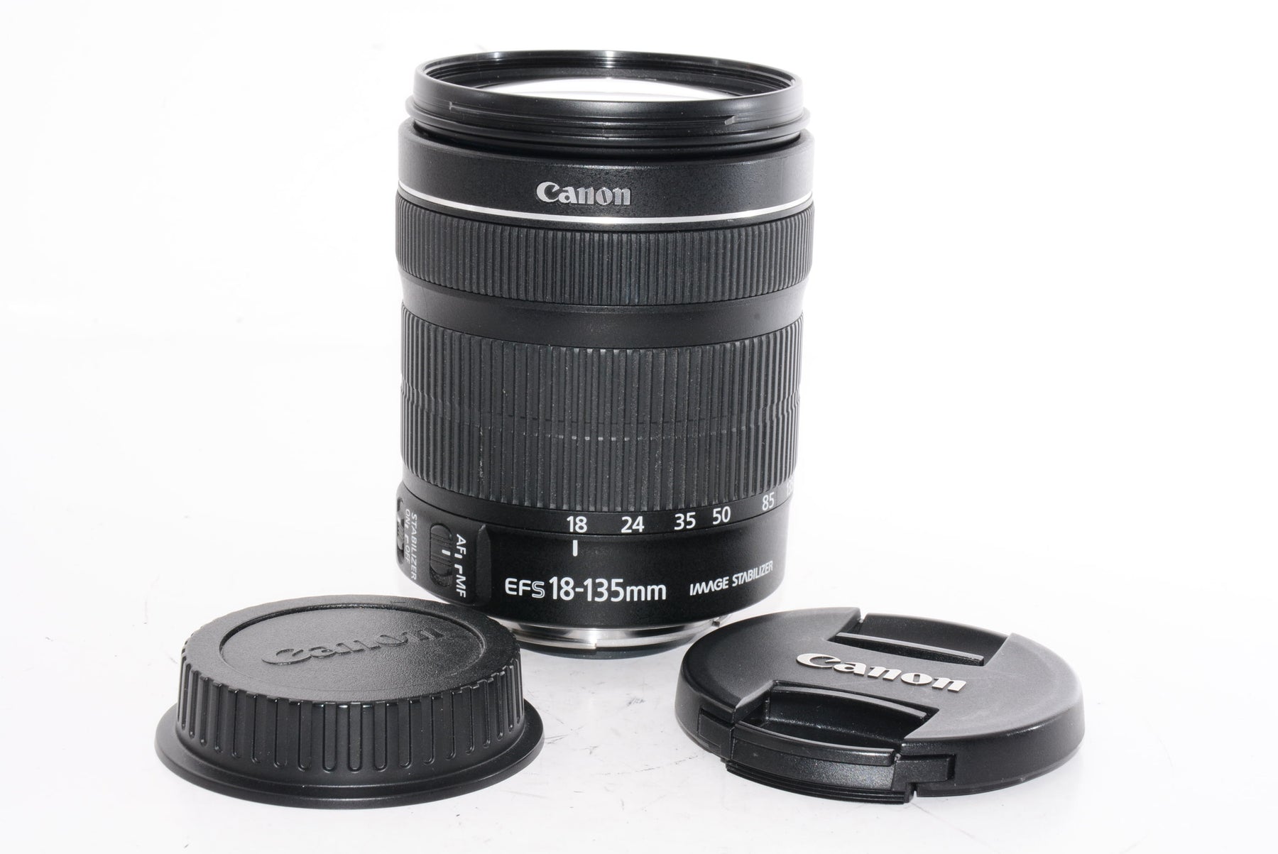【外観特上級】Canon 標準ズームレンズ EF-S18-135mm F3.5-5.6 IS STM