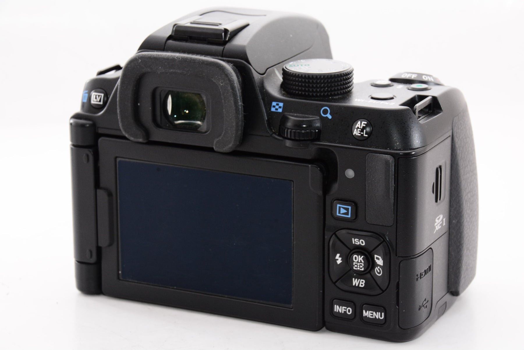 【外観特上級】PENTAX K-70 18-135mmWRレンズキット ブラック デジタル一眼レフカメラ 超高感度・高画質 2424万画素APS-C センサー アウトドアに最適 全天候型 一眼レフ 4.5段ボディ内手振れ補正搭載 明るく見やすいガラスペンタプリズム採用の視野率100%光学ファインダー 16258