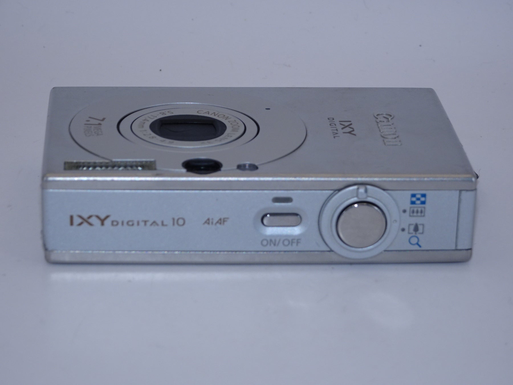 【外観特上級】Canon デジタルカメラ IXY (イクシ) DIGITAL 10 シルバー IXYD10(SL)