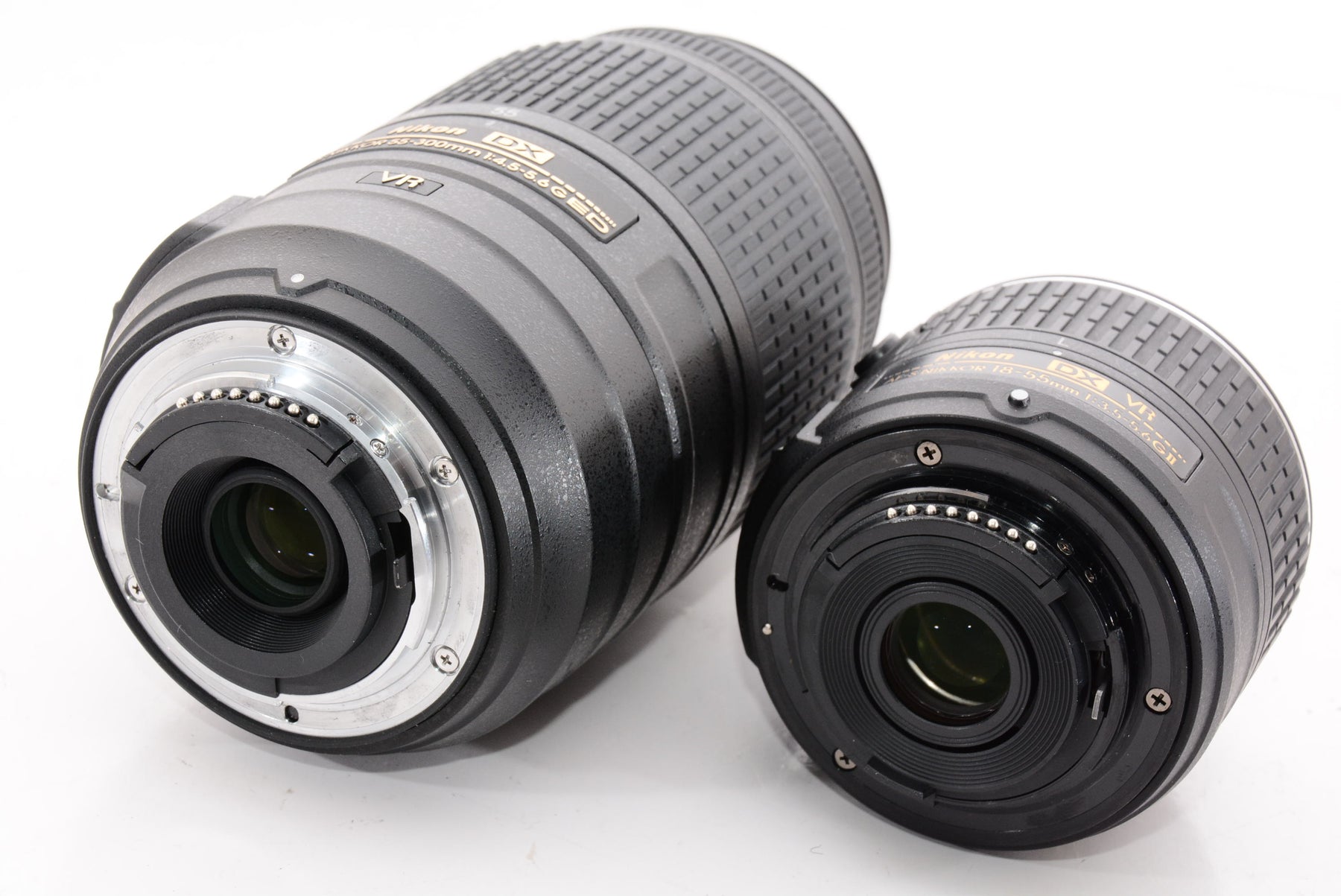 【外観特上級】Nikon デジタル一眼レフカメラ D5300 ダブルズームキット ブラック 2400万画素 3.2型液晶 D5300WZBK